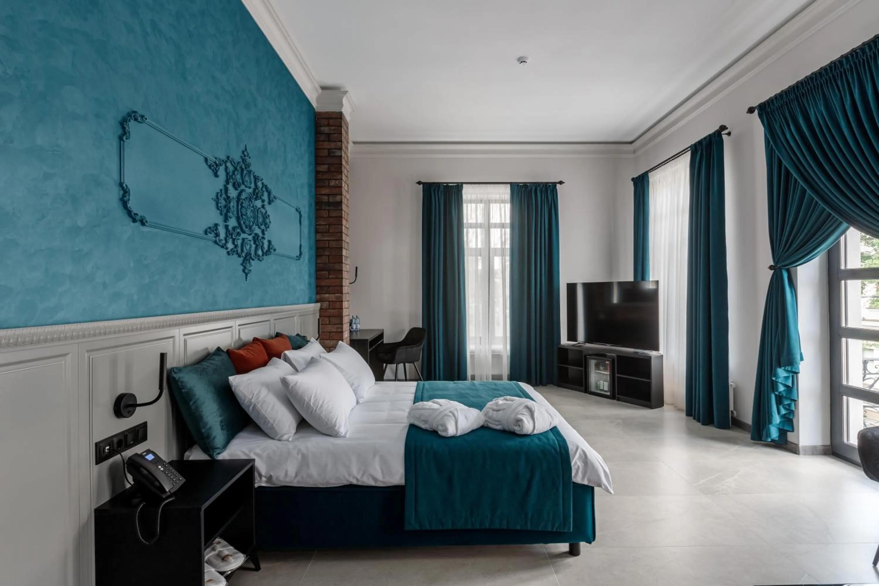 Photo of the whole room, Bed in Richmond Hotel