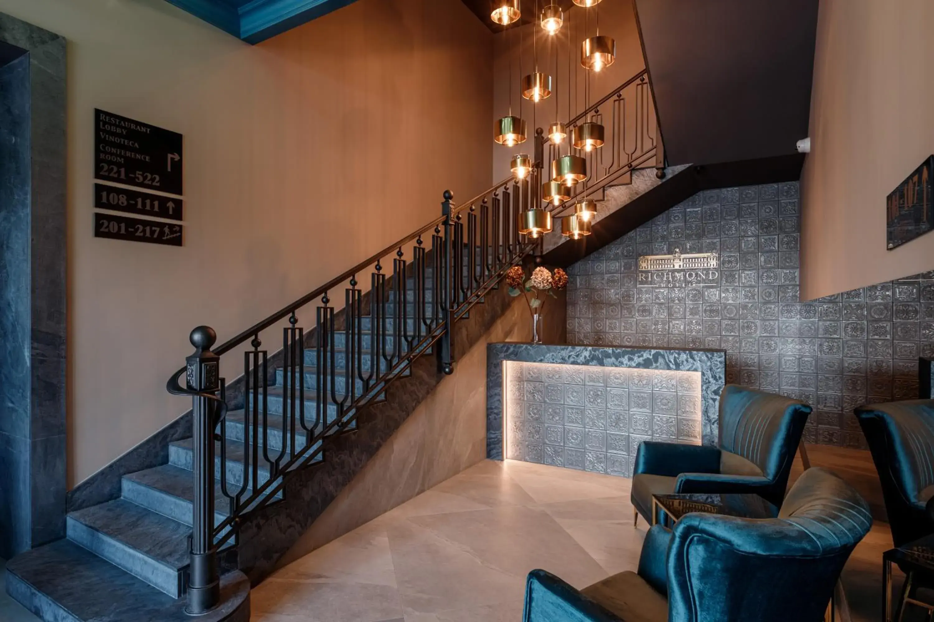 Lobby or reception in Richmond Hotel Lobby or reception in Richmond Hotel