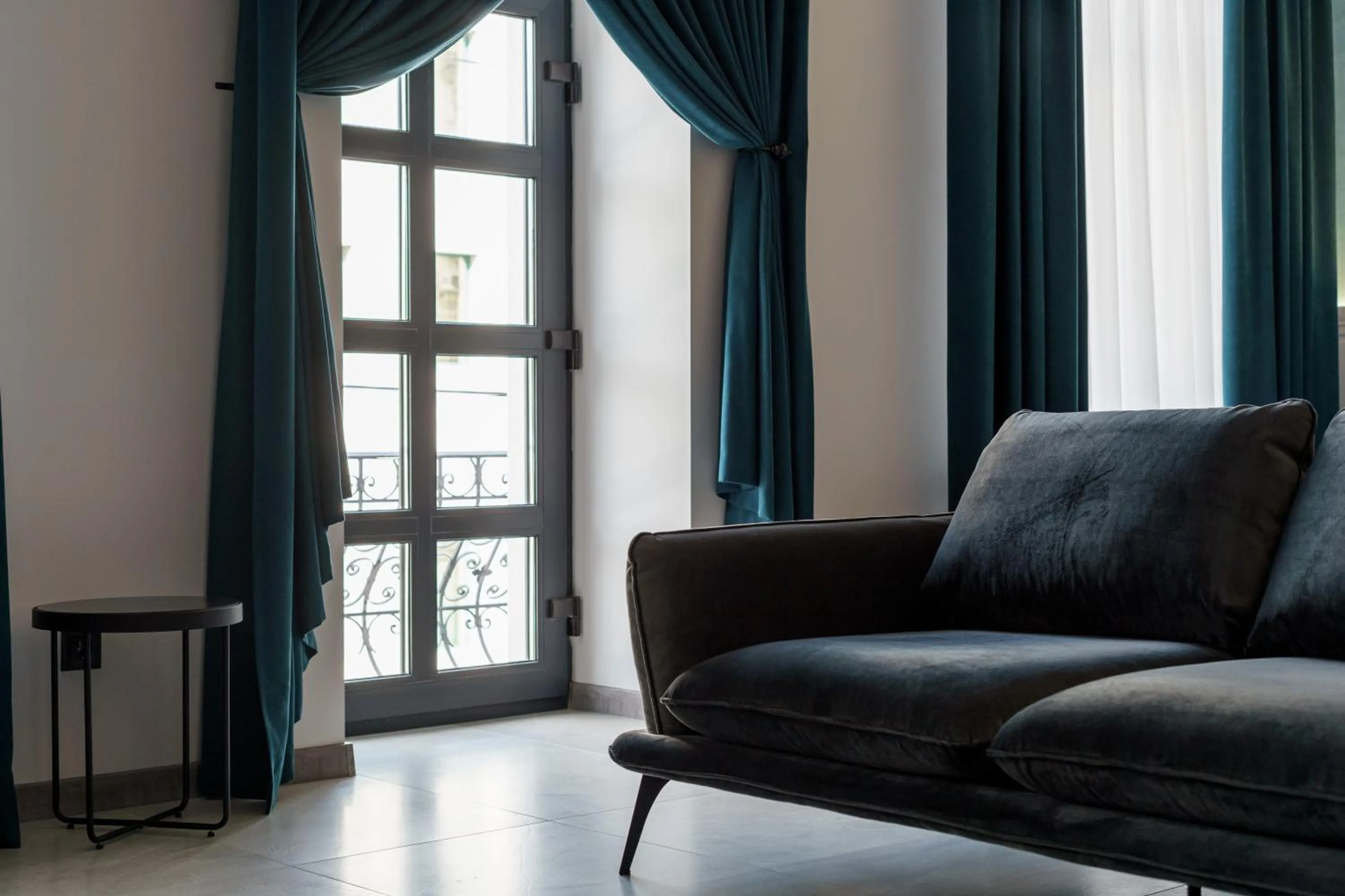 Living room in Richmond Hotel