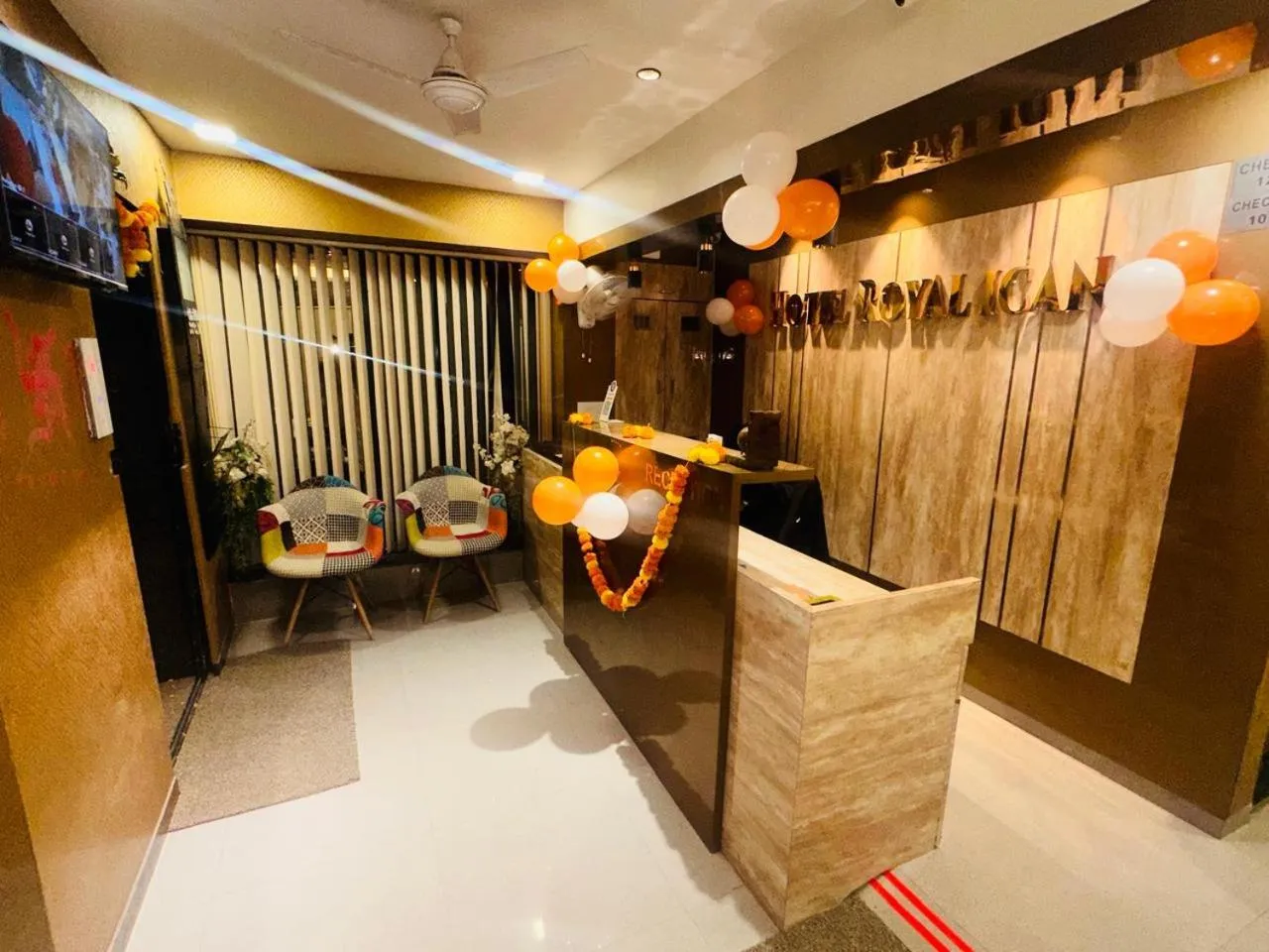 Seating area in Hotel Royal Ican Sindhubhavan Road