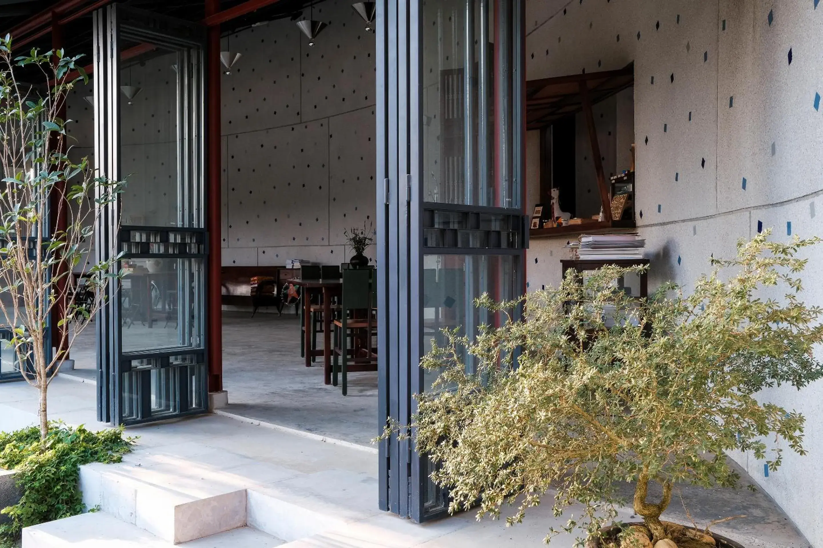 Property building in De Hué Property building in De Hué