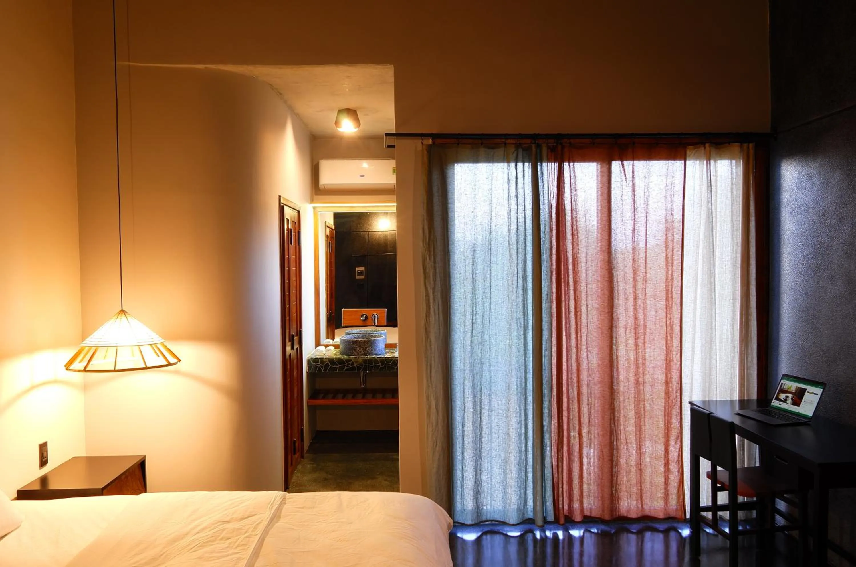 Bedroom, Bed in De Hué