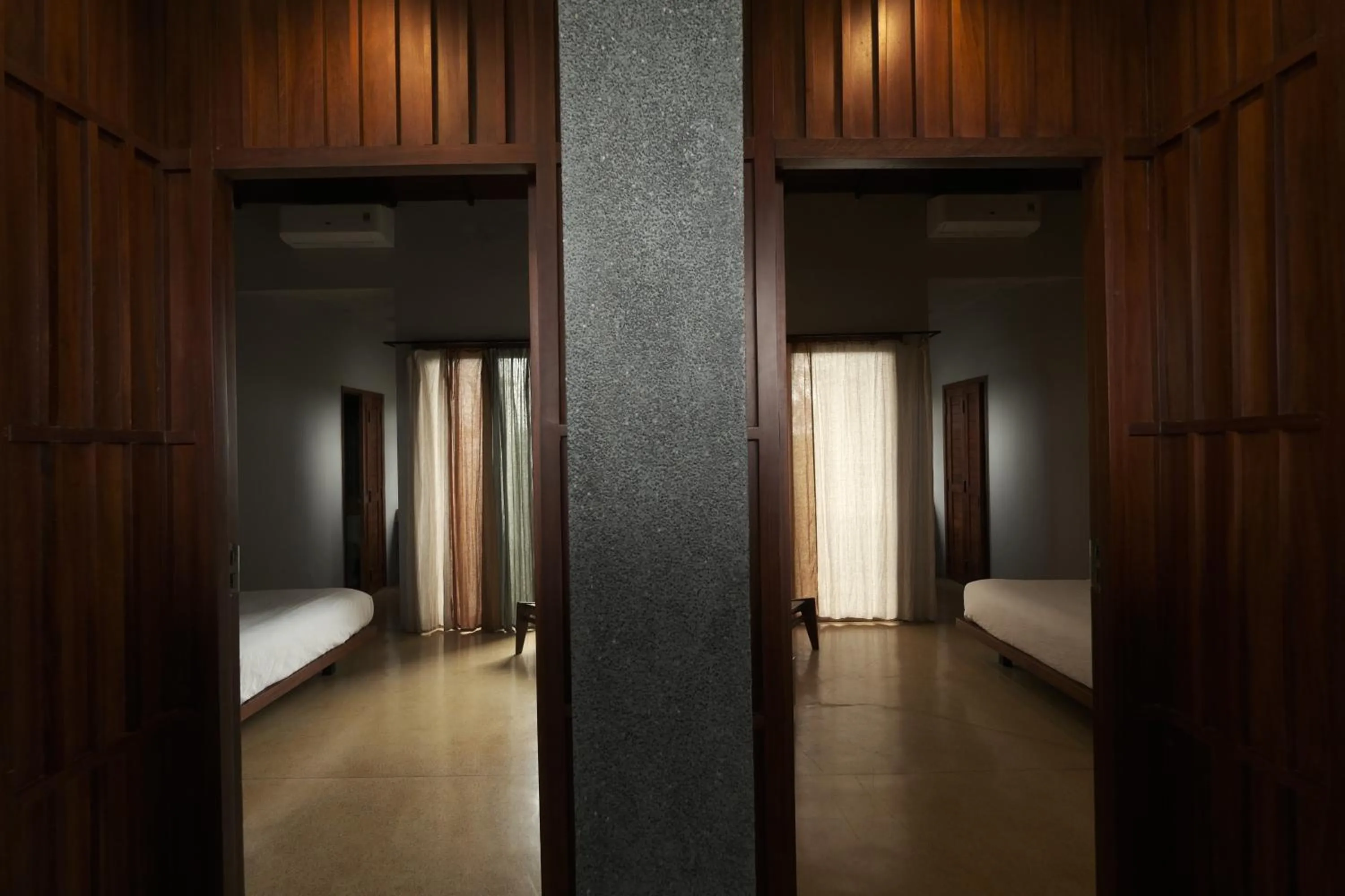 Photo of the whole room in De Hué