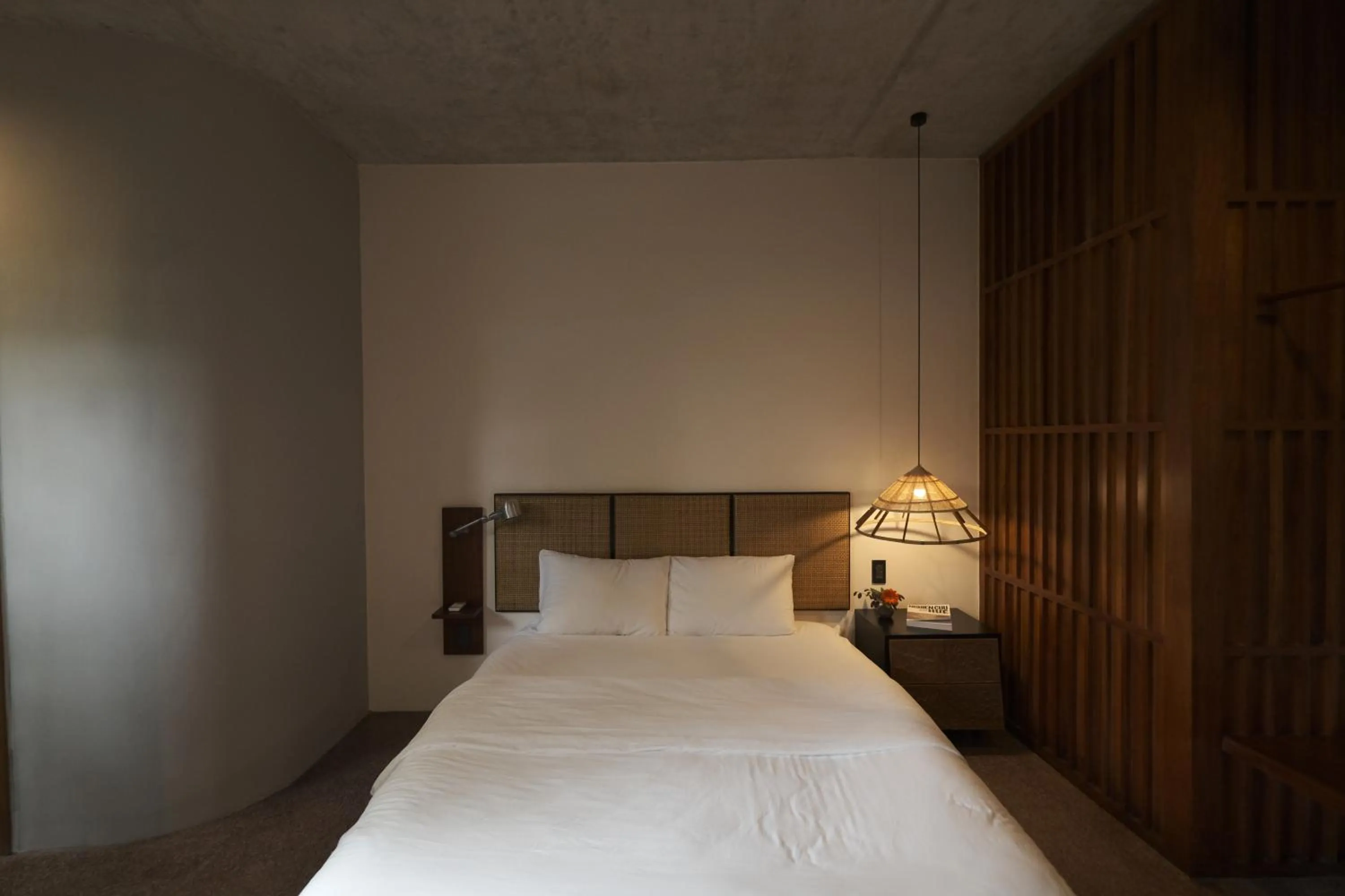 Photo of the whole room, Bed in De Hué