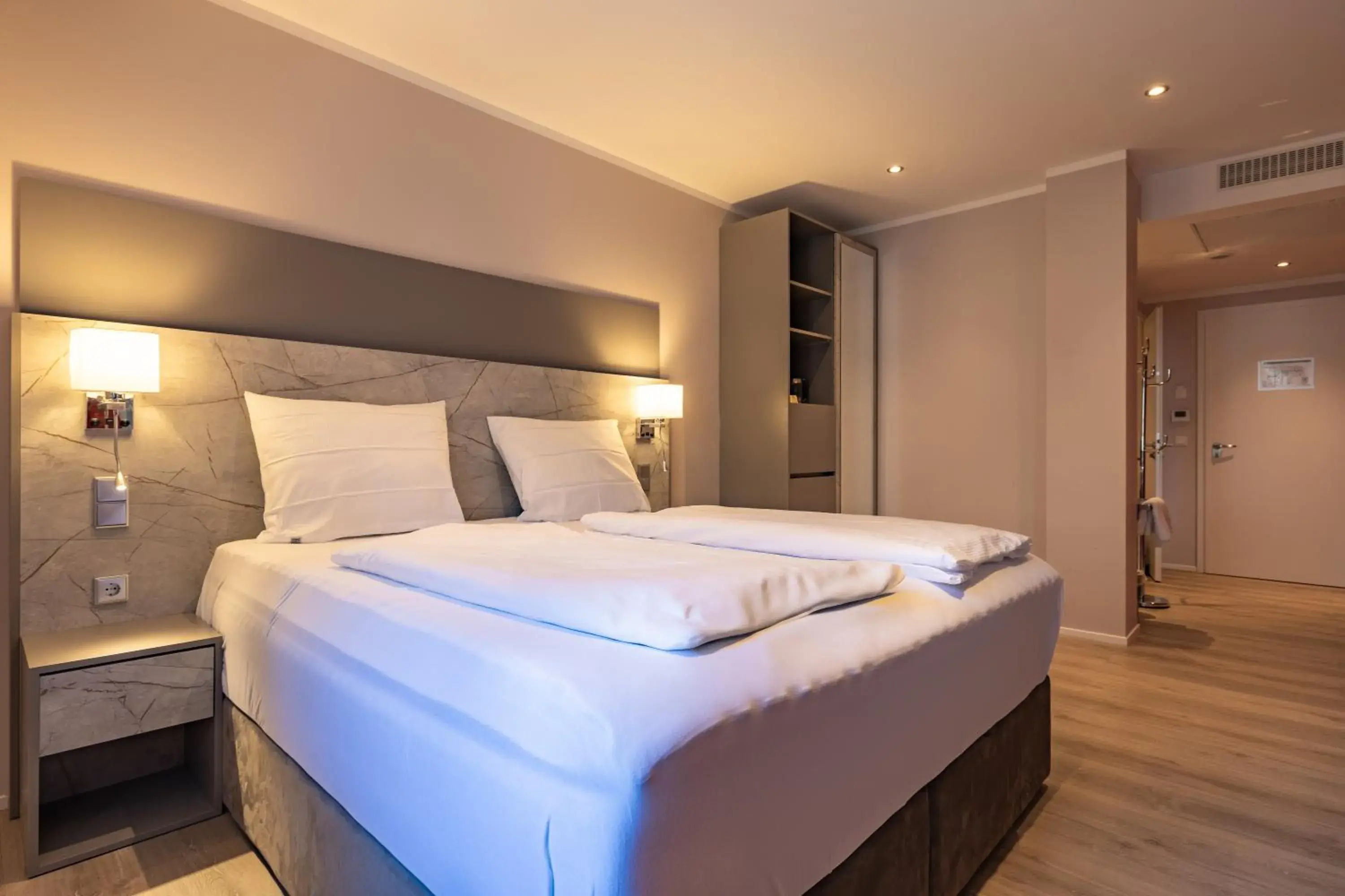 Standard Double Room in MEA HOTEL TRIER Standard Double Room in MEA HOTEL TRIER