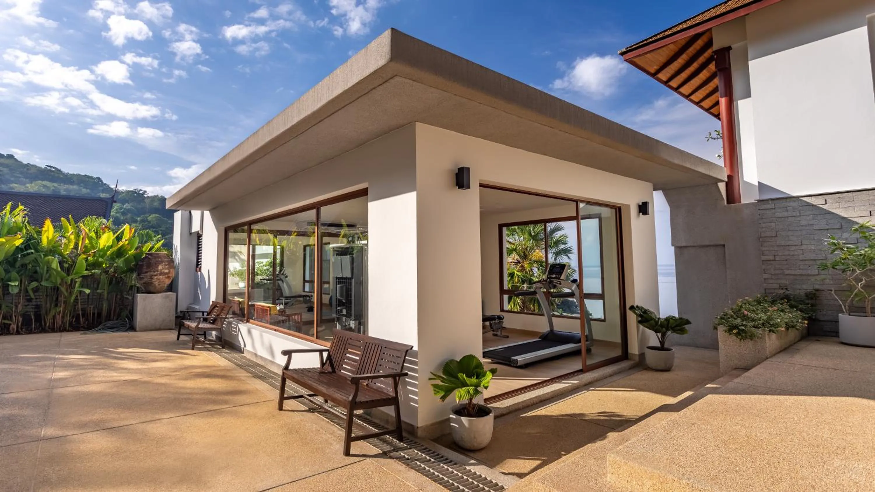 Fitness centre/facilities in Villa Varya