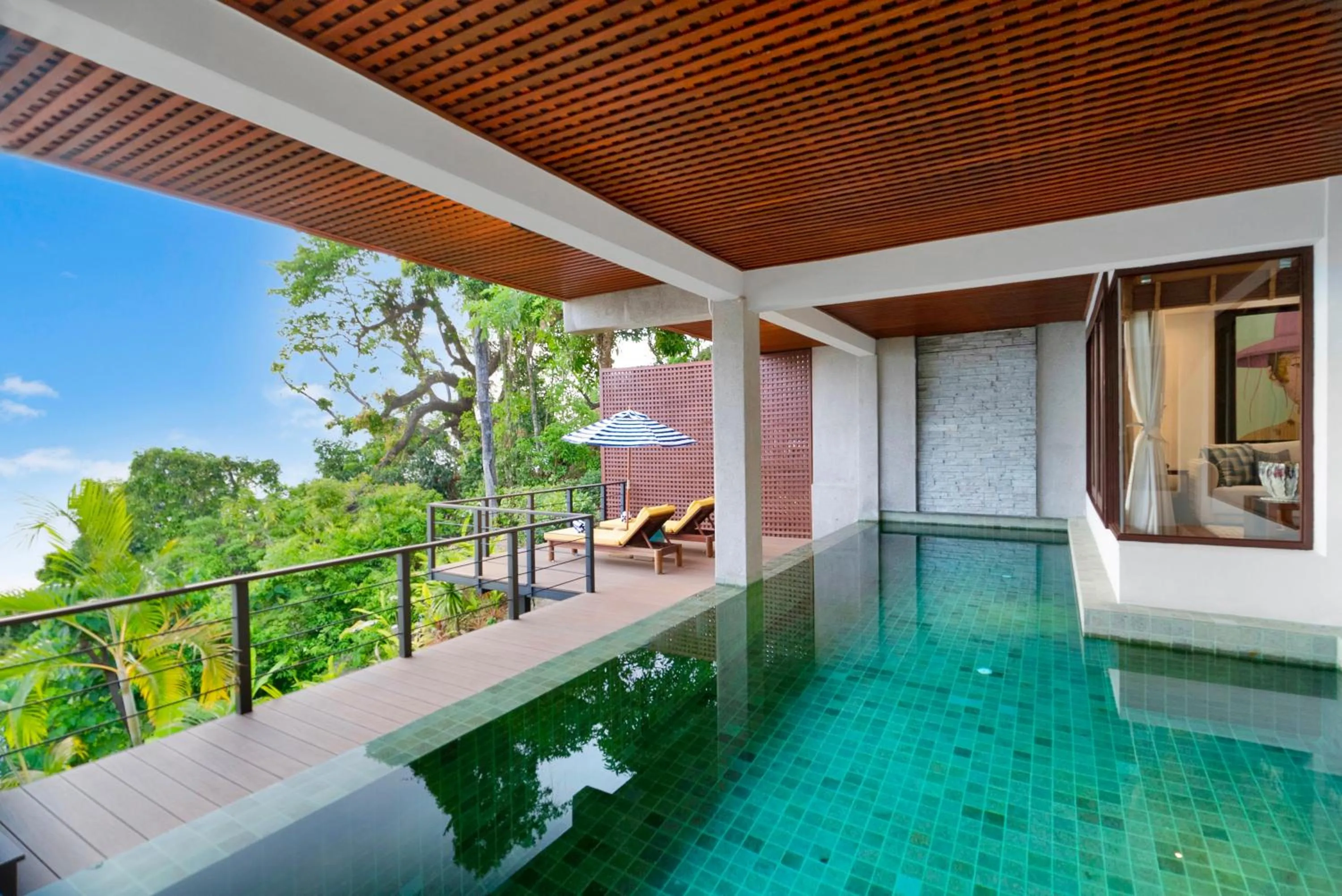 Swimming pool in Villa Varya