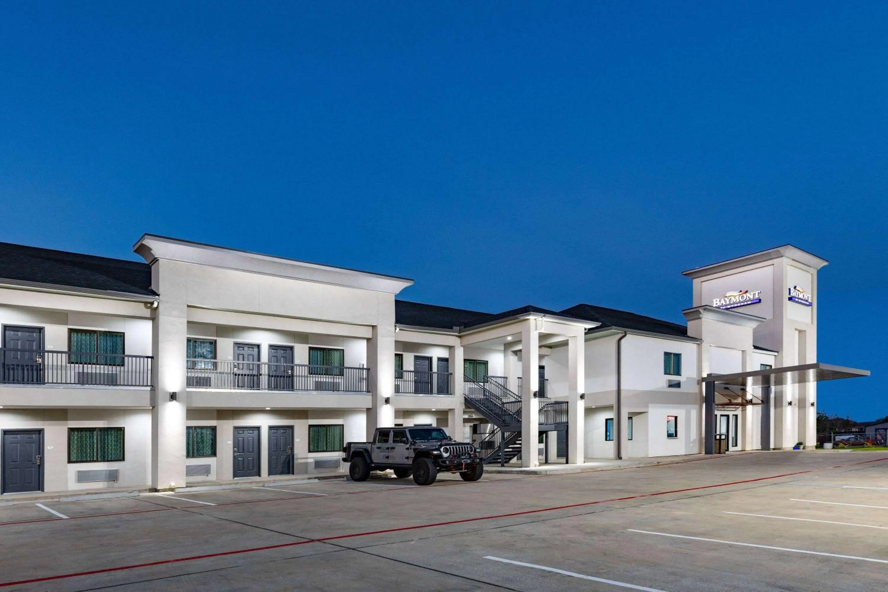 Property building in Baymont by Wyndham Freeport Texas