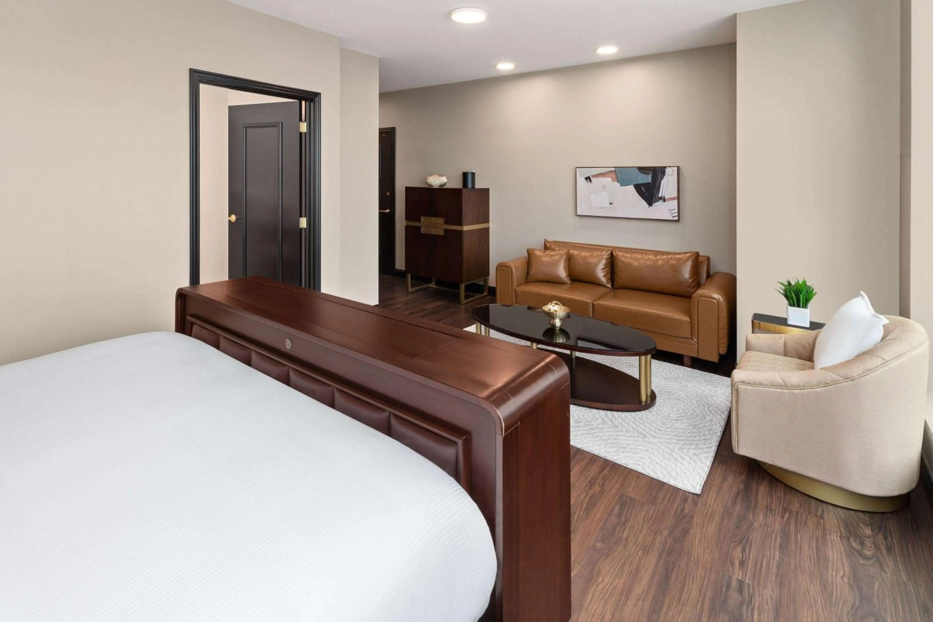 Bed in Legacy Hotel, Trademark Collection by Wyndham