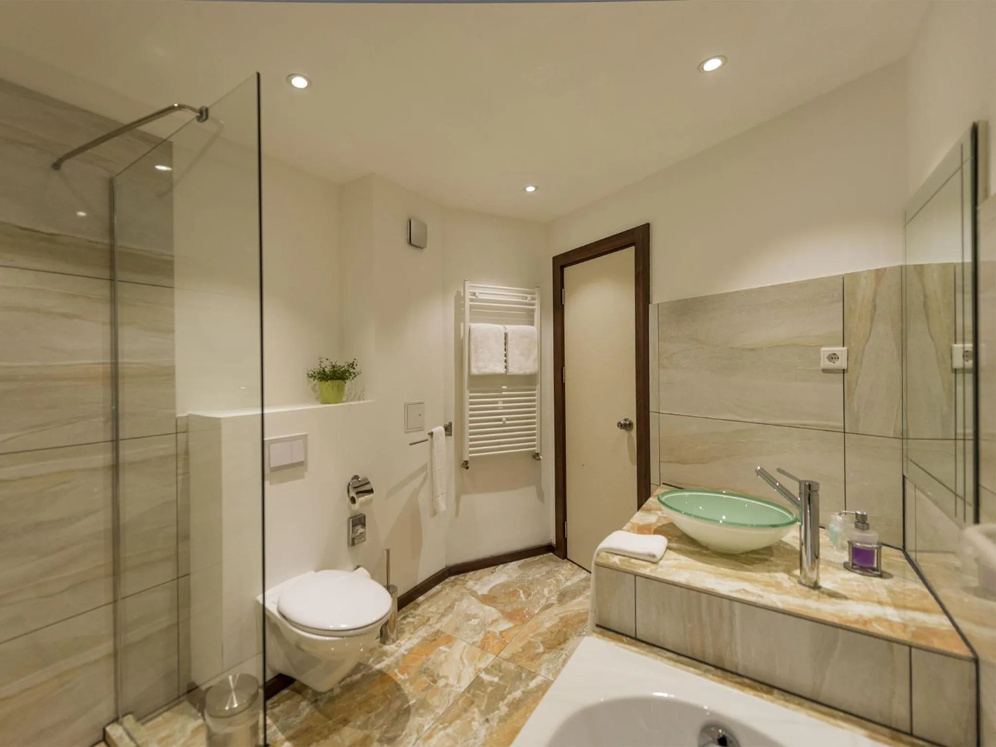 Bathroom in Hotel Nordhausen