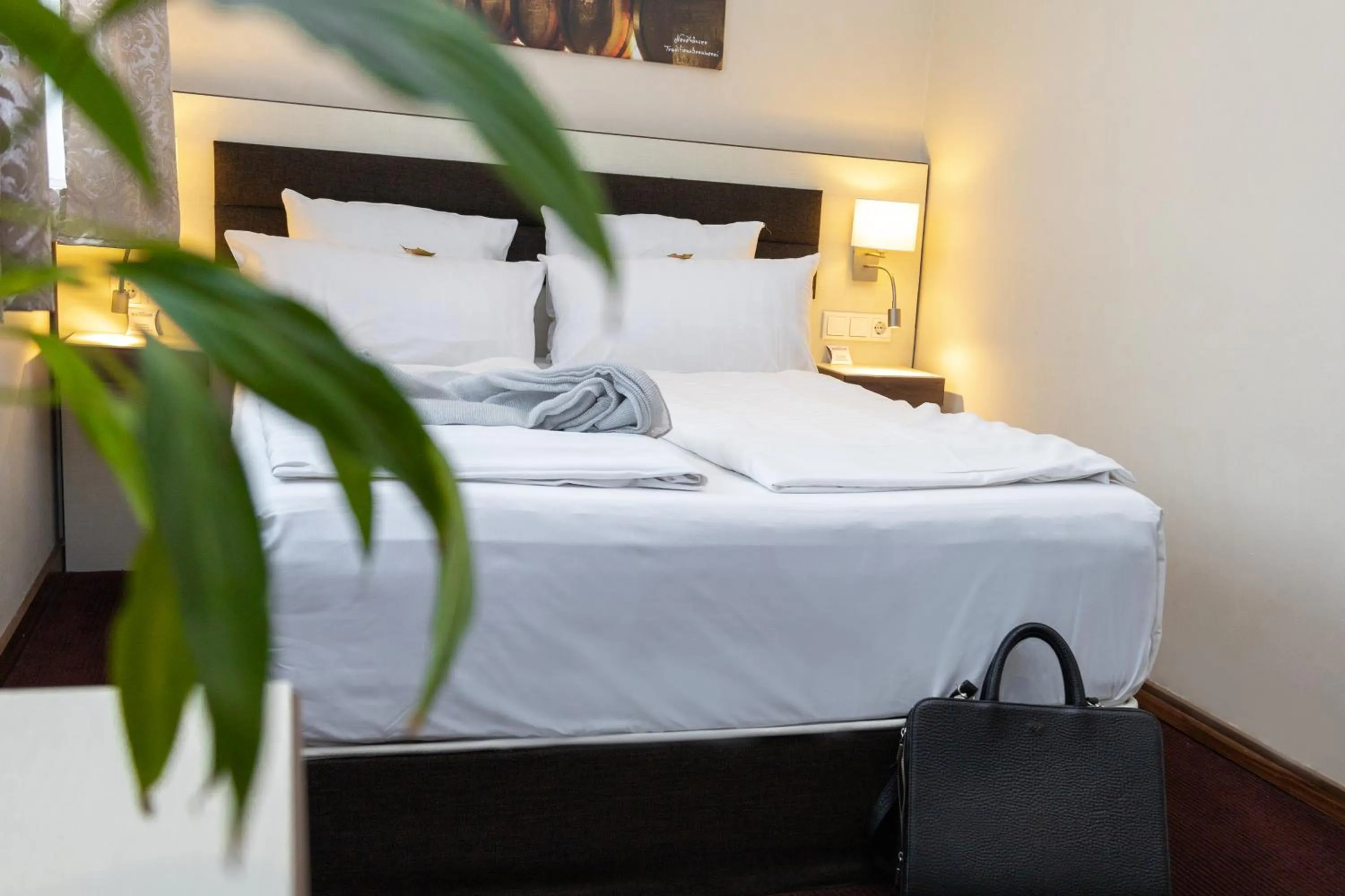 Photo of the whole room, Bed in Hotel Nordhausen