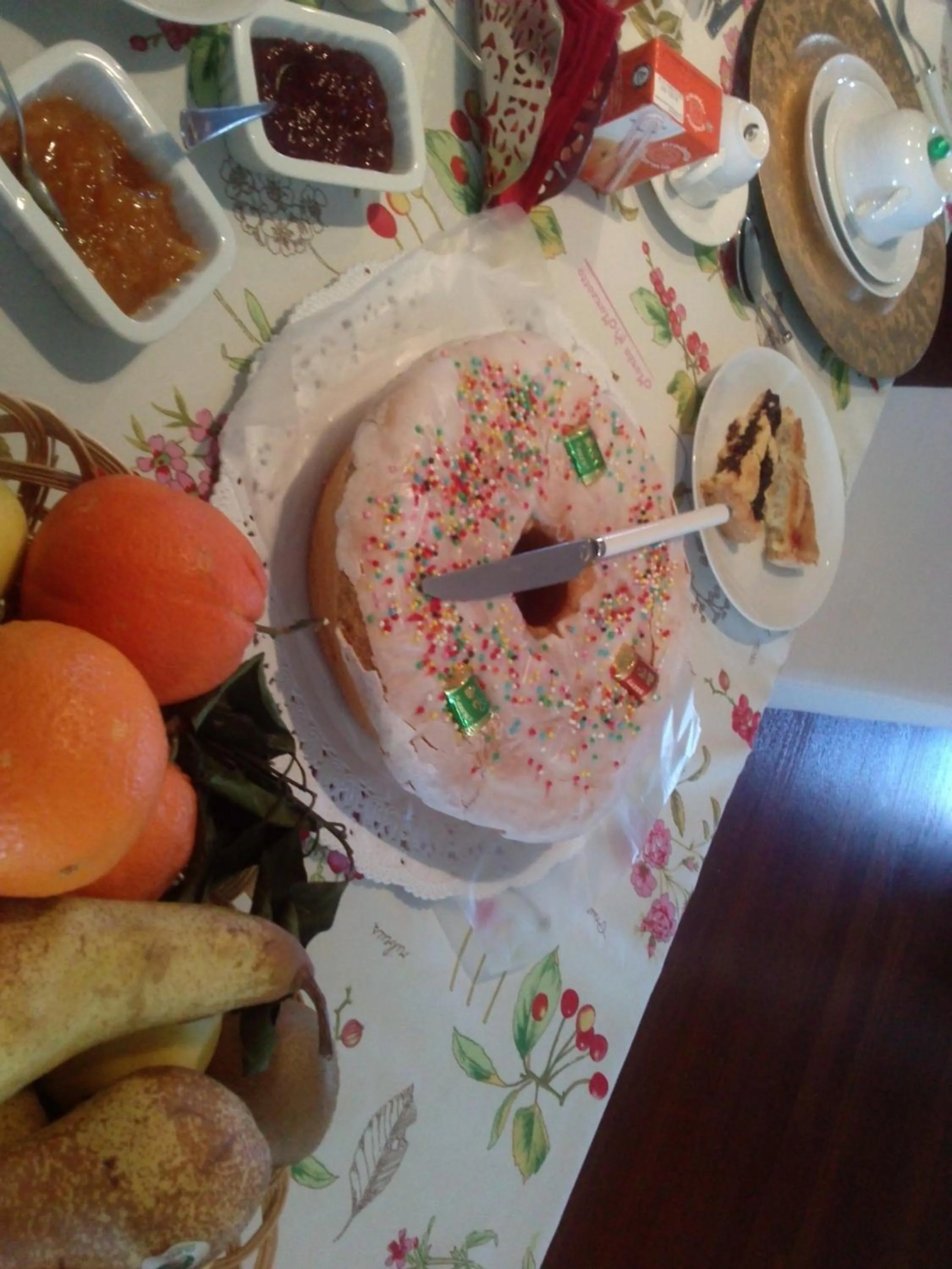 Italian breakfast in B&B Il Cielo Sui Sassi