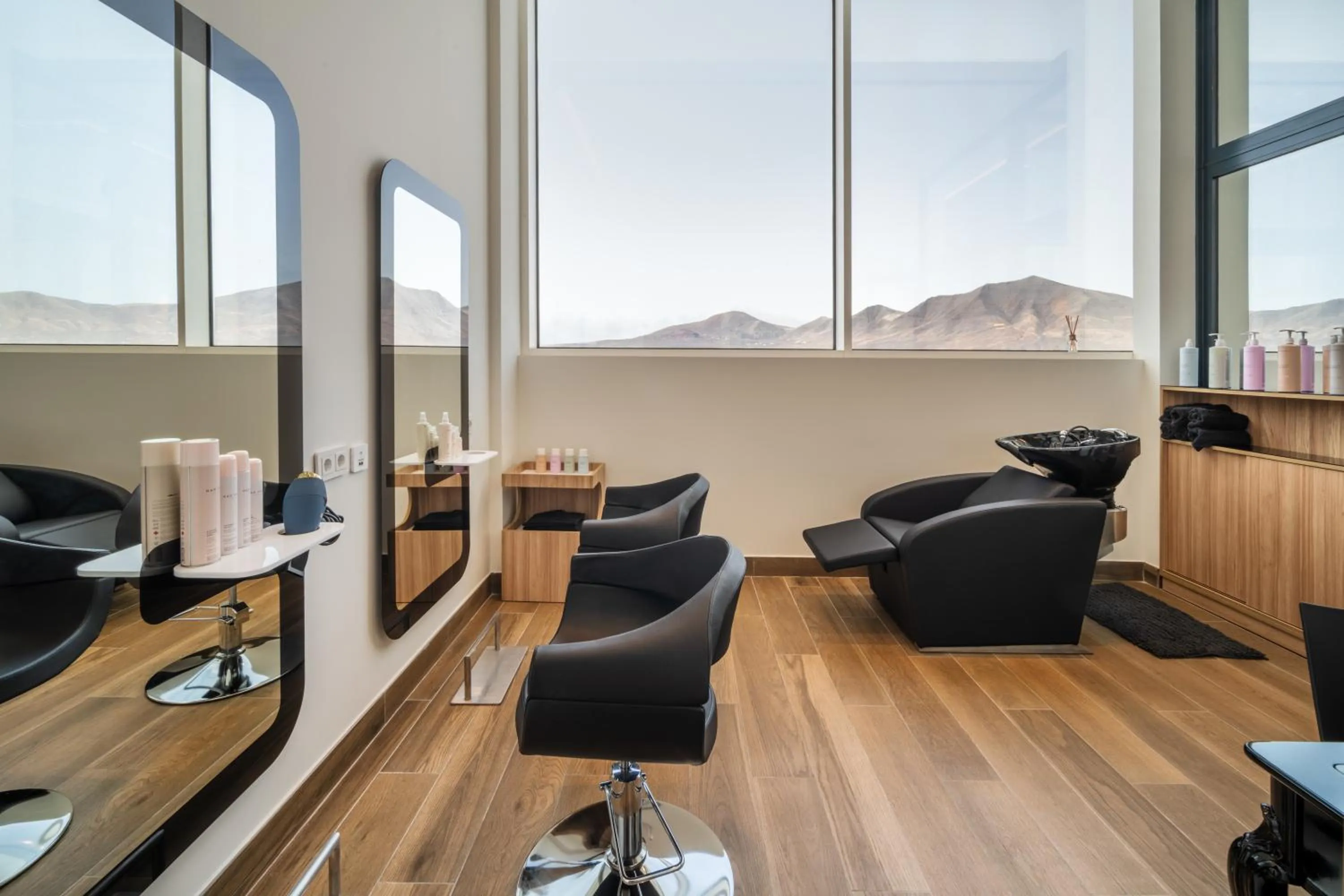 hair dresser in Barceló Playa Blanca Royal Level - Adults Only