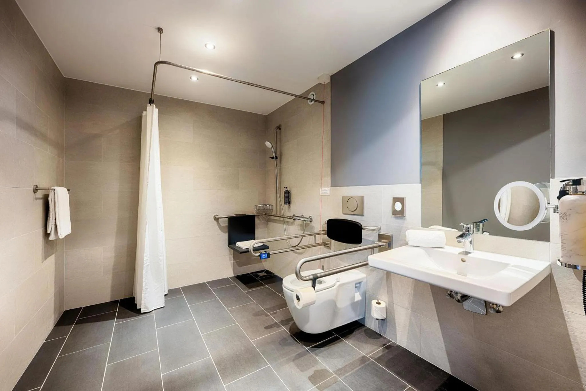 Bathroom in Premier Inn Berlin Airport