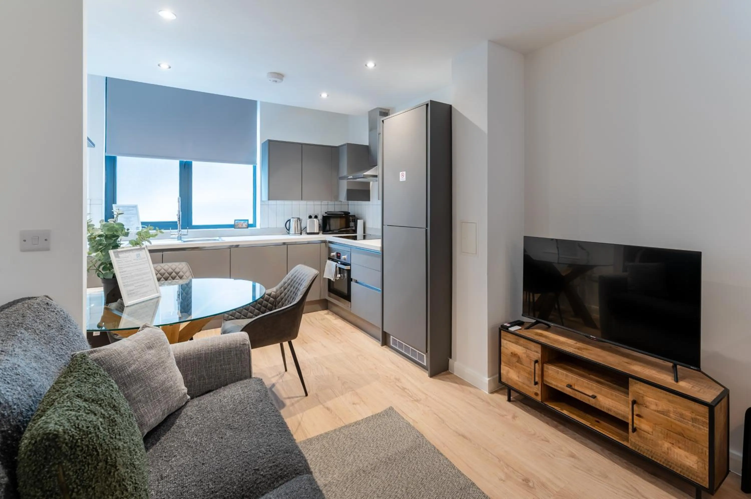 123 Queen Street - Home Crowd Luxury Apartments