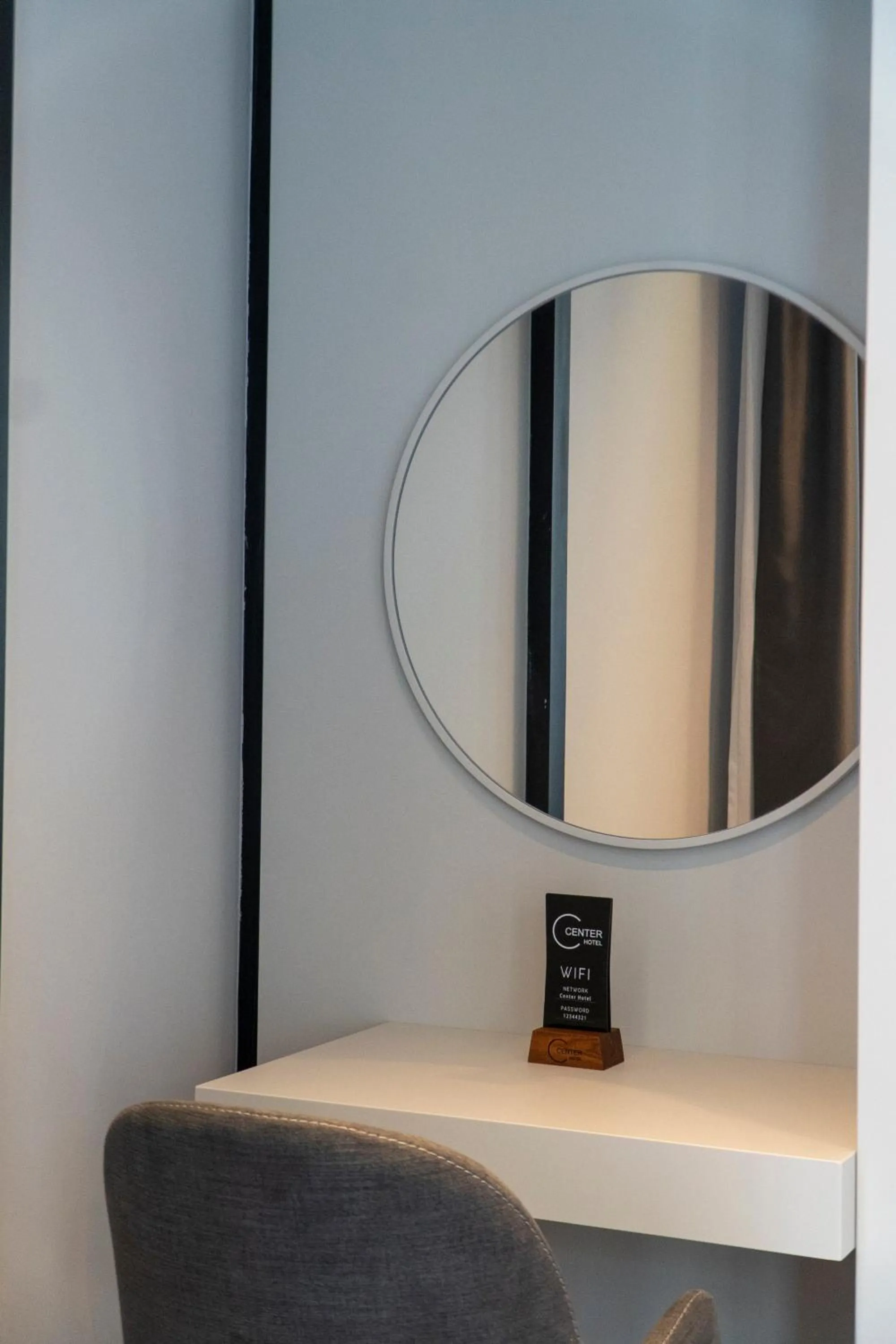 hair dresser in Center Hotel