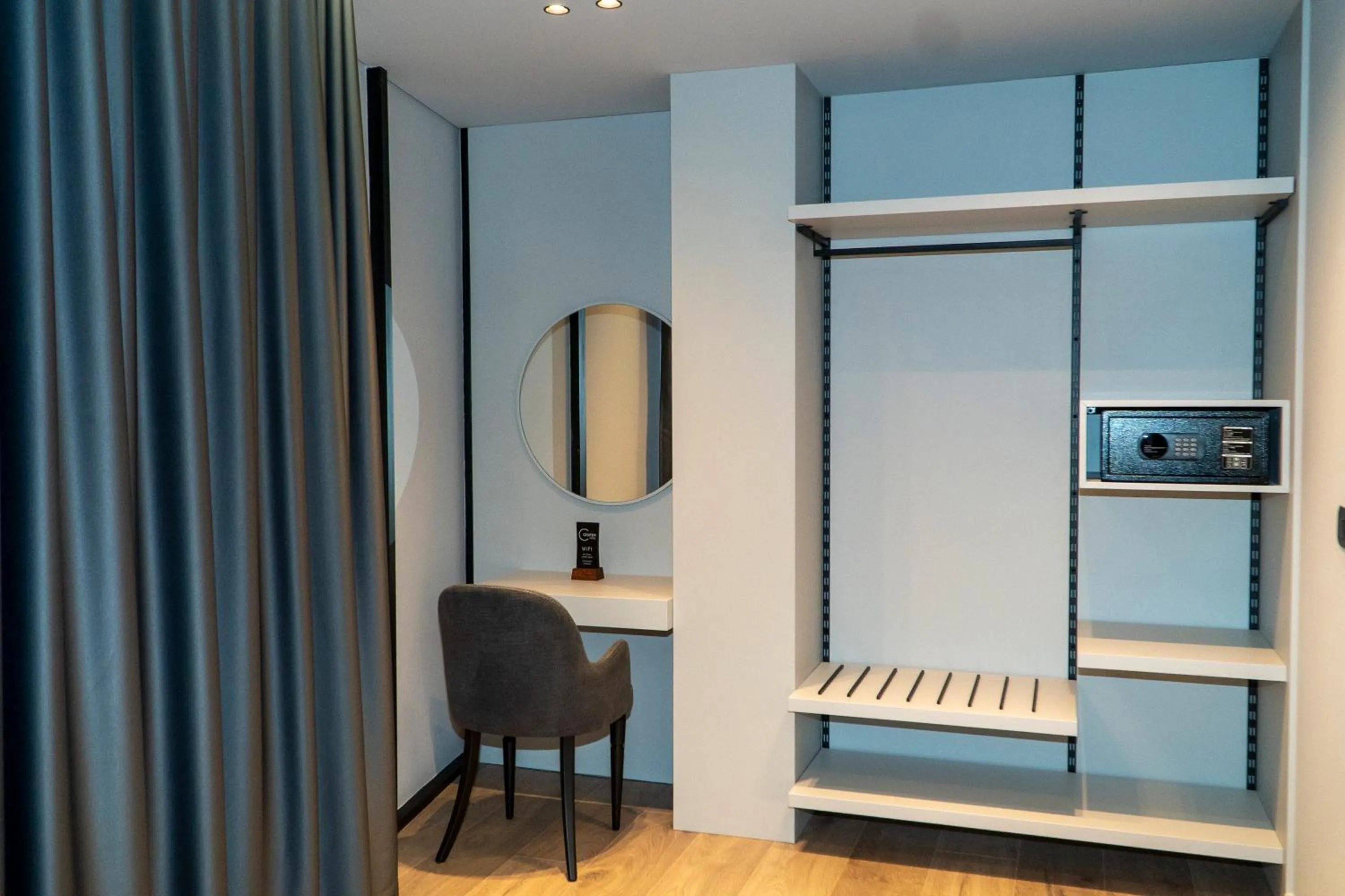 wardrobe in Center Hotel