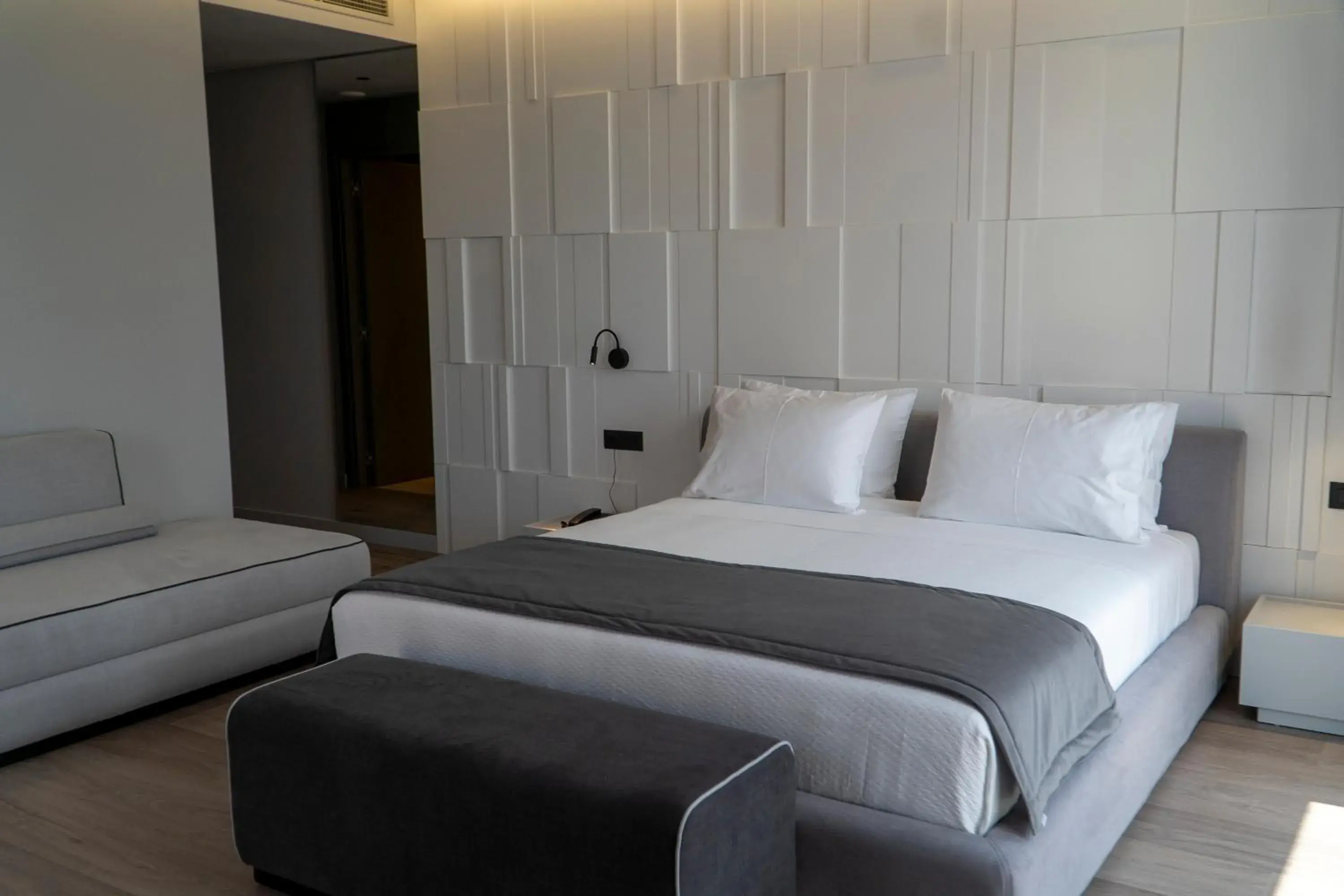 Bed in Center Hotel Bed in Center Hotel