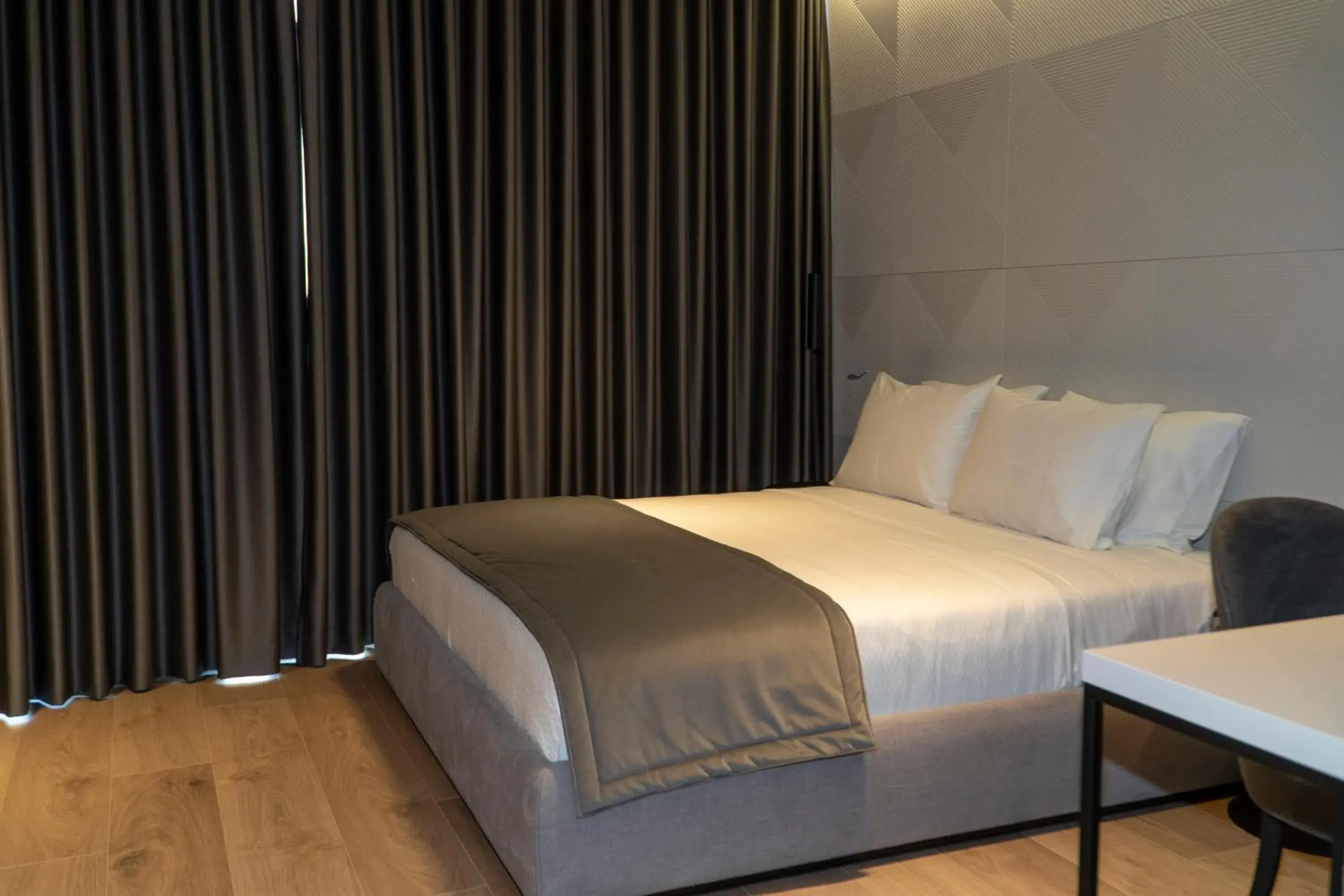 Superior Double Room in Center Hotel Superior Double Room in Center Hotel