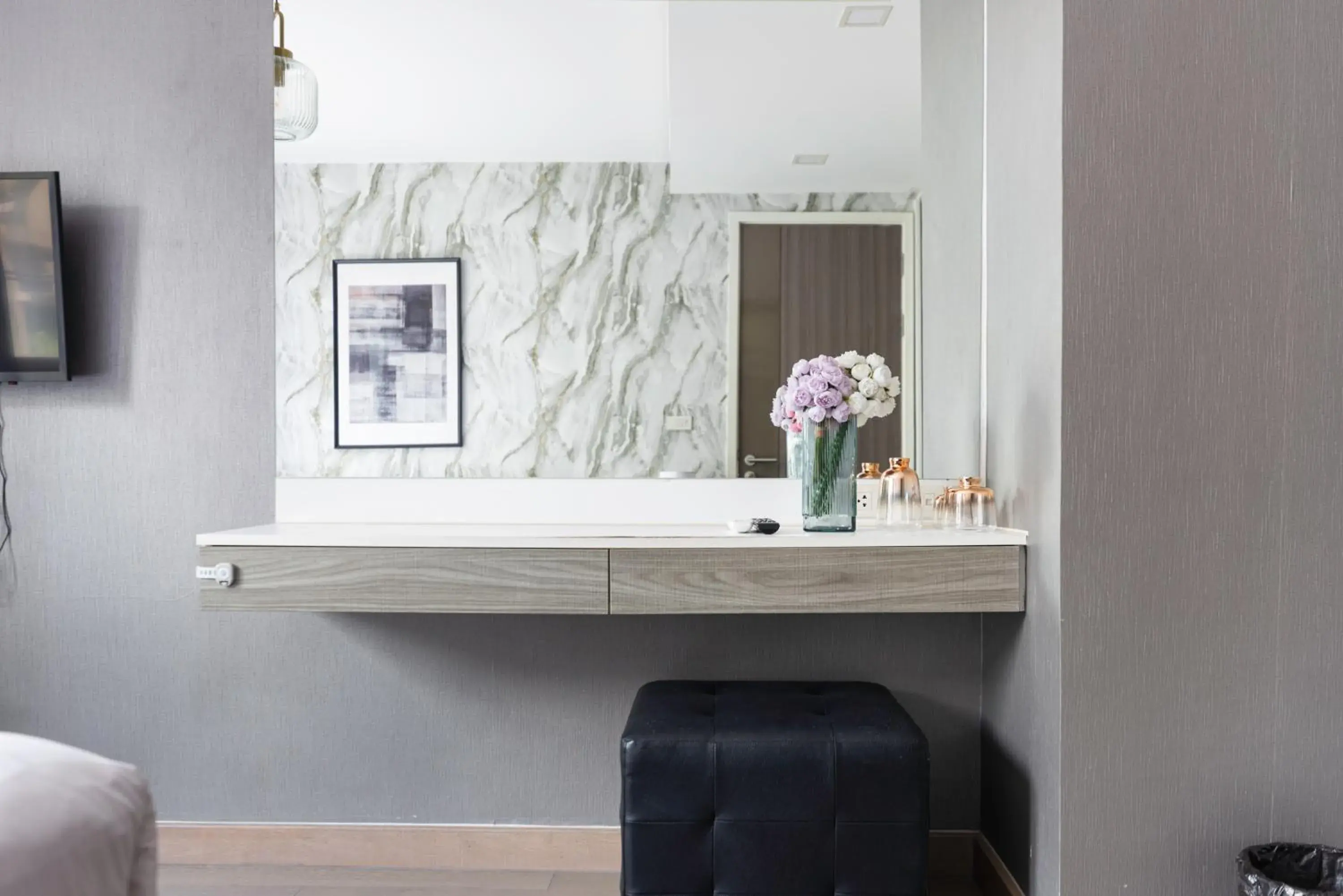 Dazzle Sukhumvit 7 by LeFoyer Dazzle Sukhumvit 7 by LeFoyer