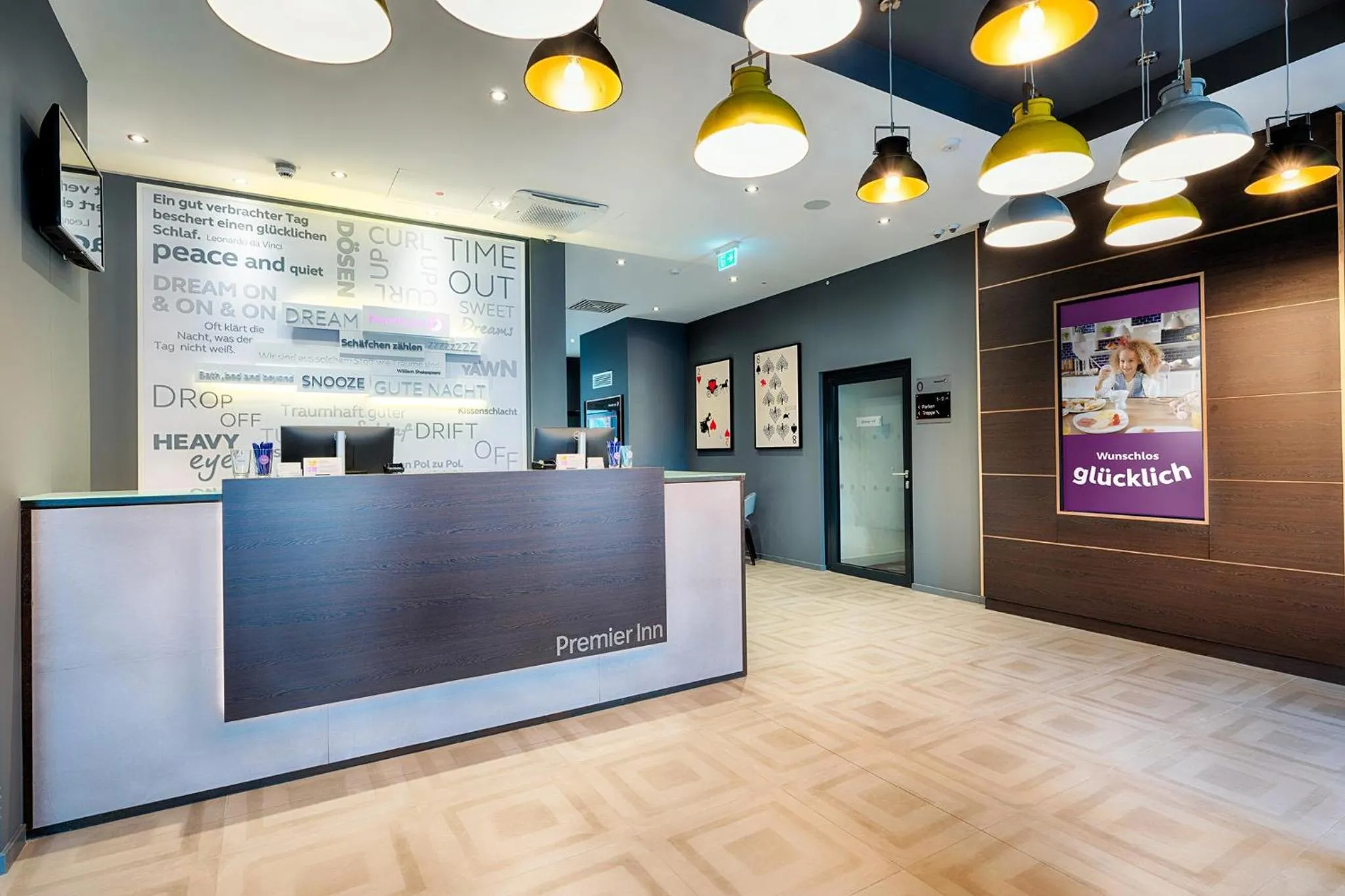 Lobby or reception in Premier Inn Wiesbaden City Centre