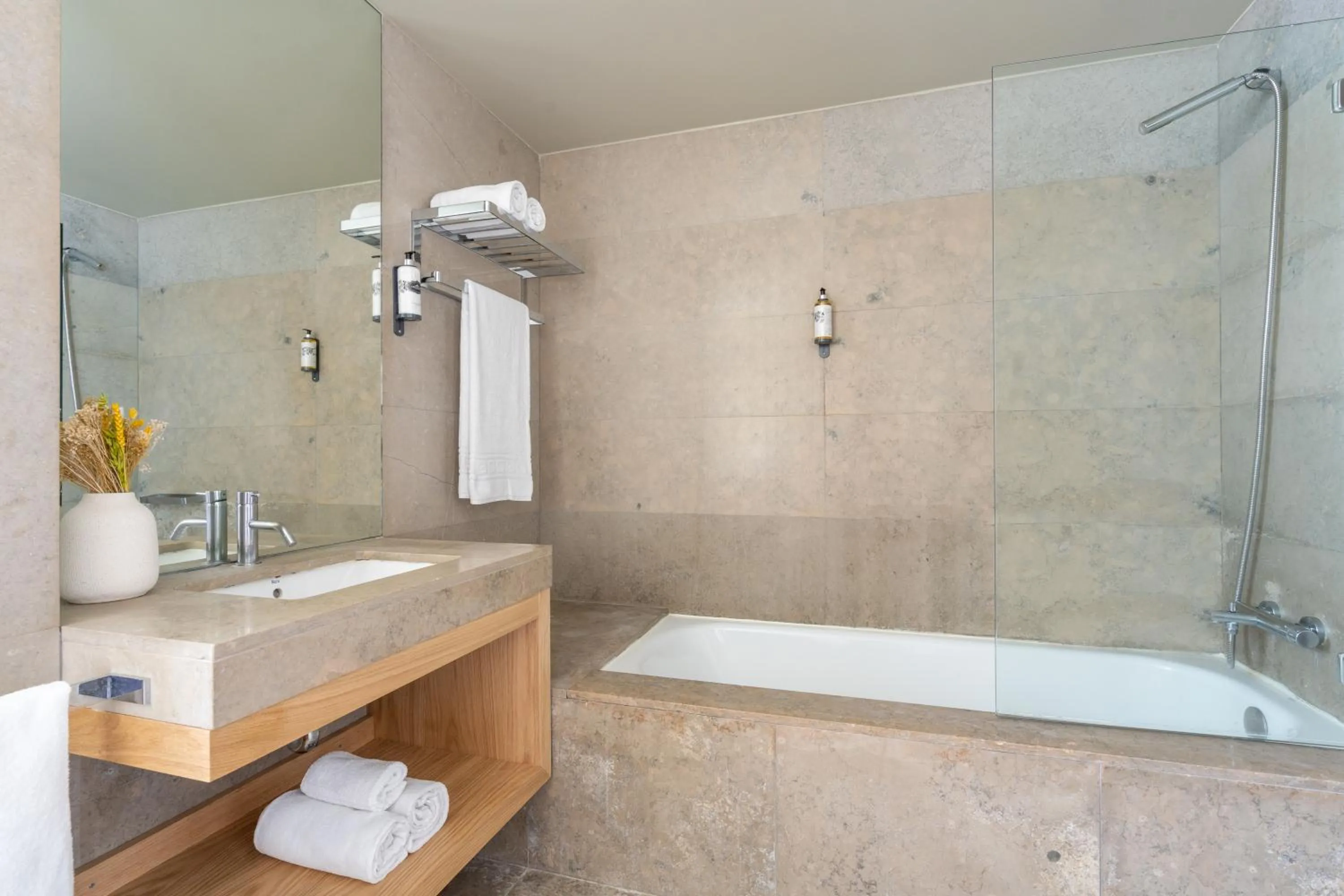 Bathroom in Aqualuz Troia Mar by The Editory