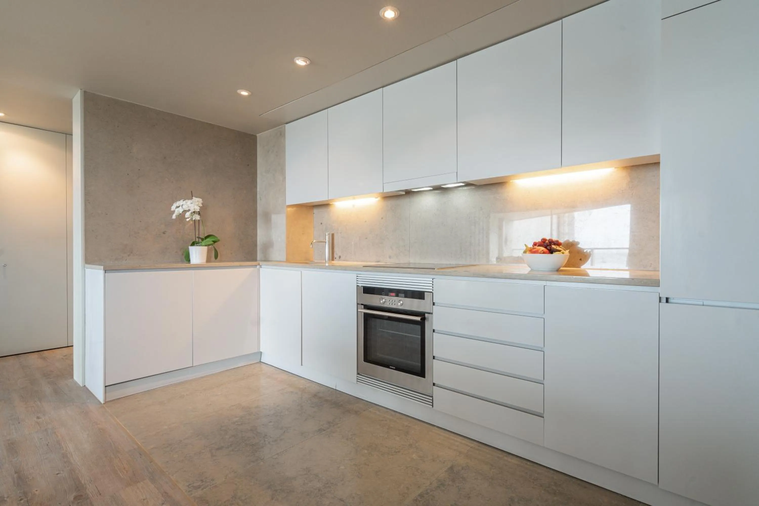Kitchen or kitchenette in Aqualuz Troia Mar by The Editory