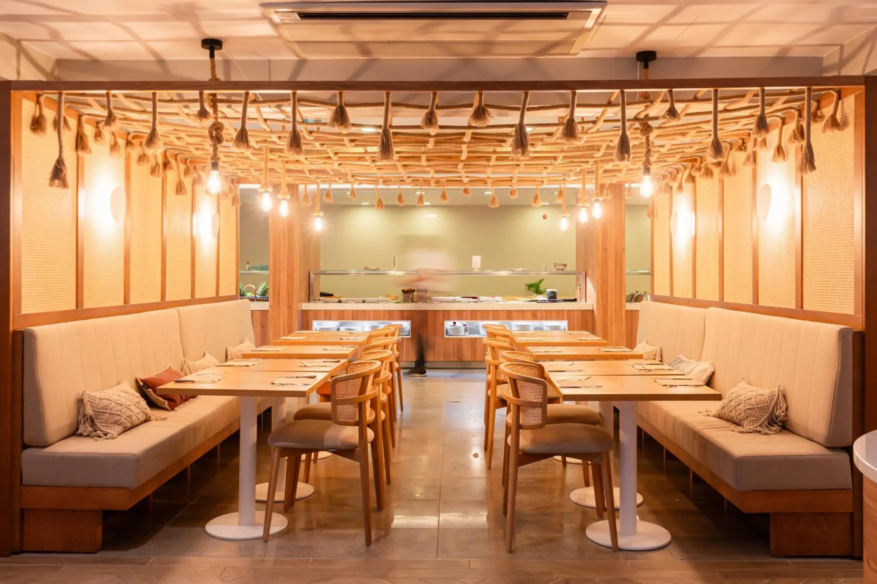 Restaurant/places to eat in Aqualuz Troia Mar by The Editory Restaurant/places to eat in Aqualuz Troia Mar by The Editory