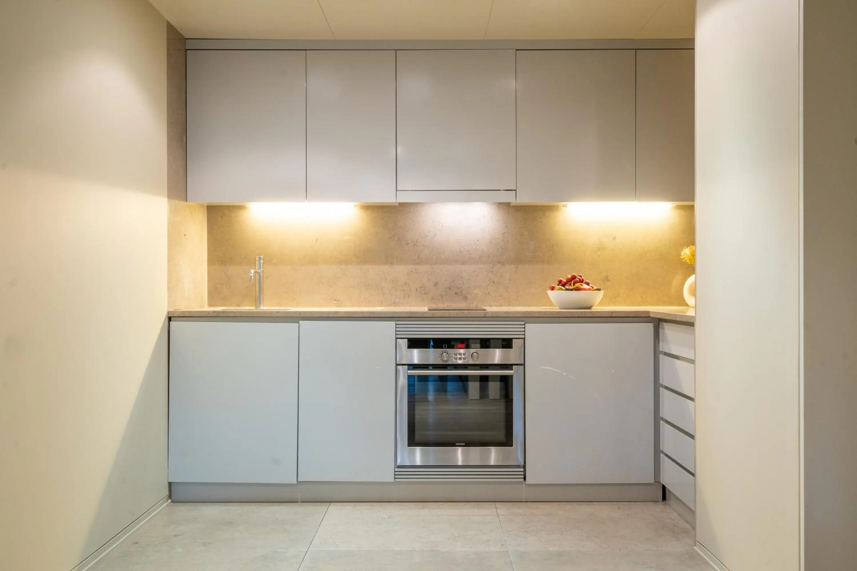 Kitchen or kitchenette in Aqualuz Troia Mar by The Editory