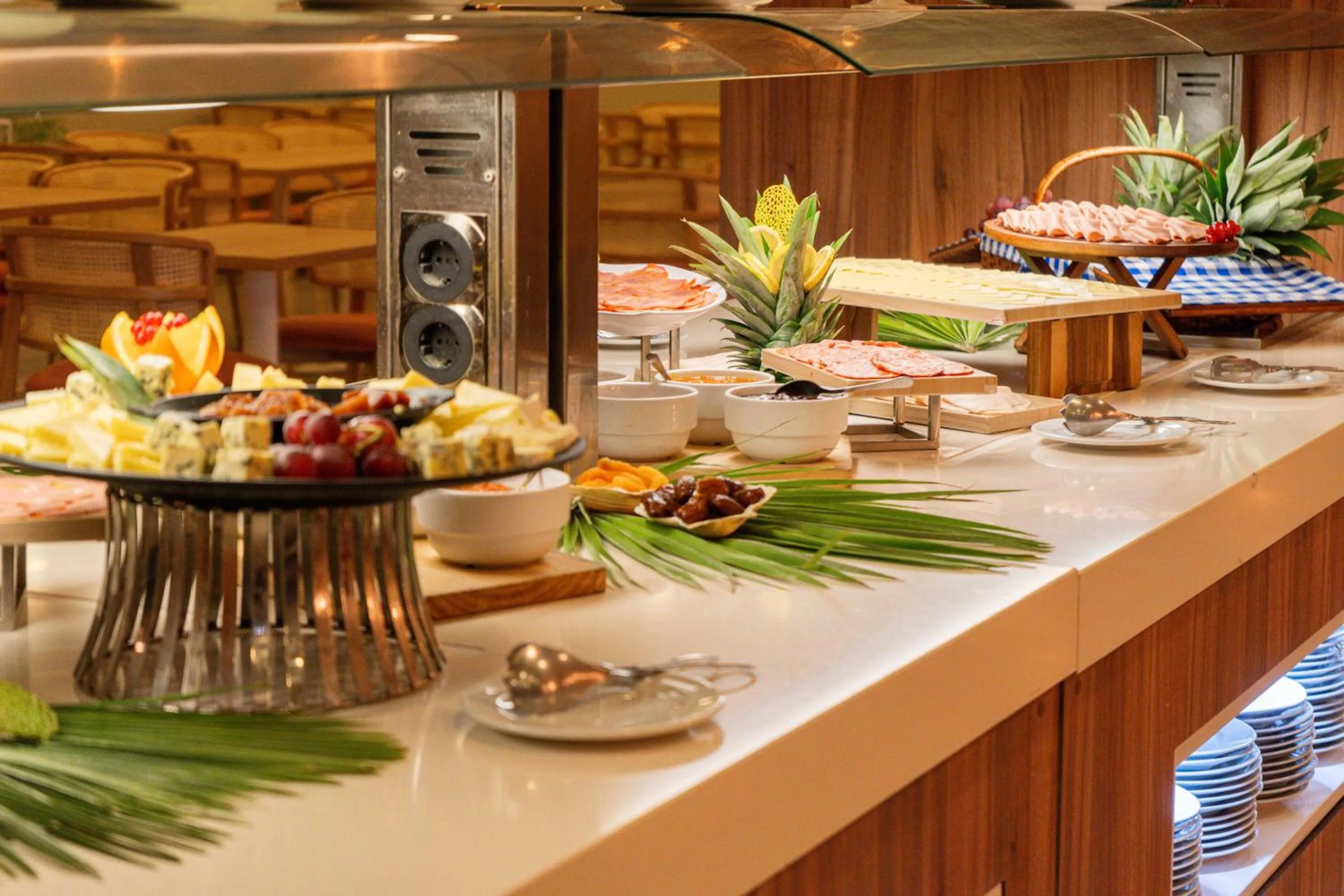 Breakfast in Aqualuz Troia Mar by The Editory