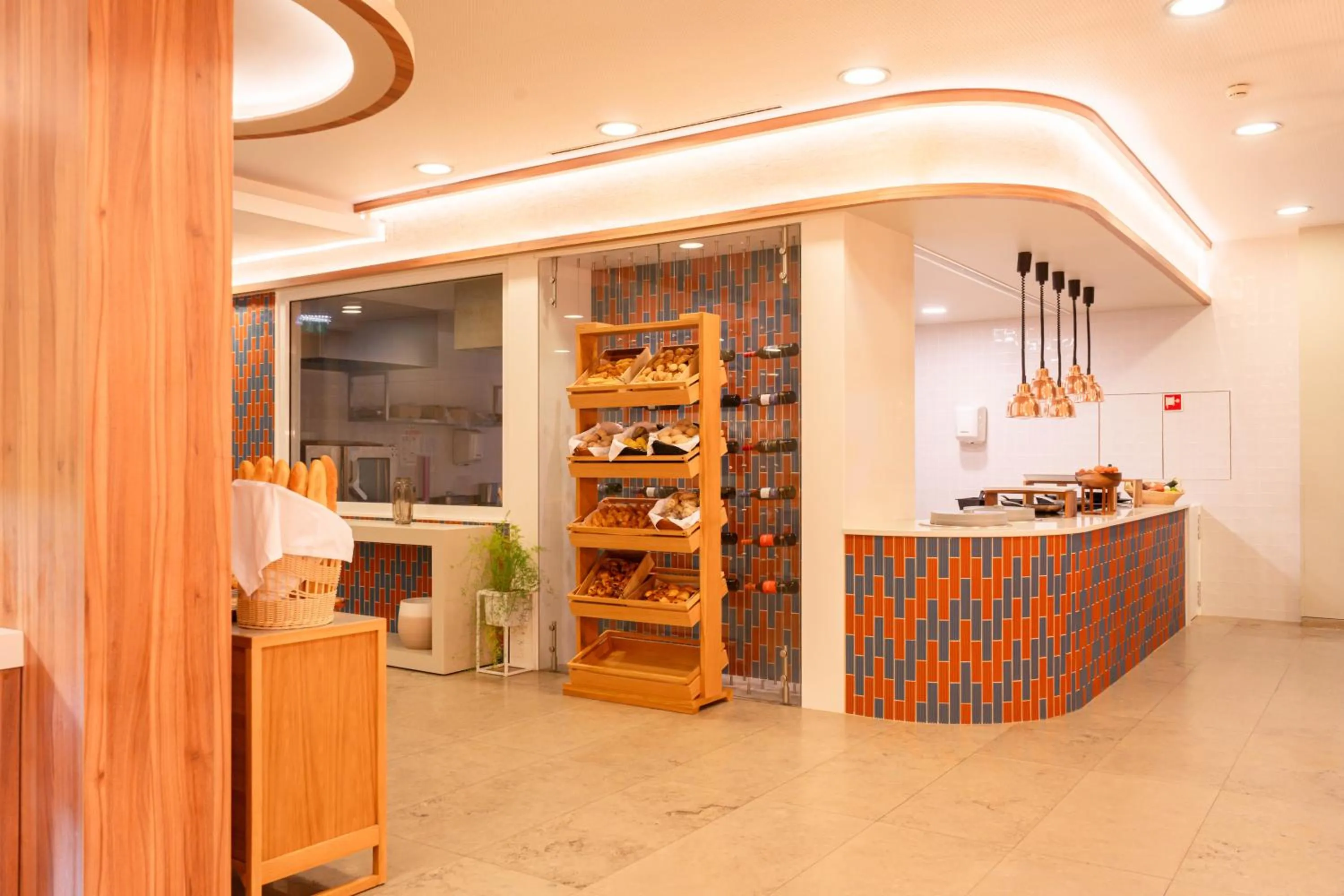 Restaurant/places to eat in Aqualuz Troia Mar by The Editory