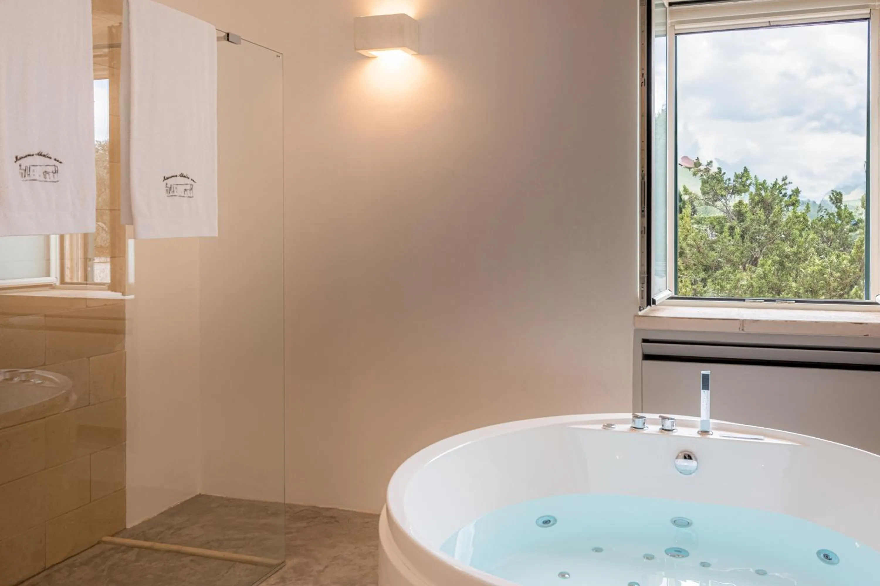 Hot Tub in Masseria Abadia Uno