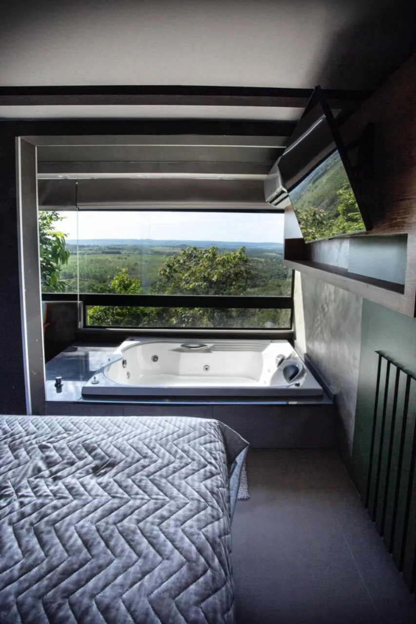Hot Tub, Bed in Mirante Pousada Boutique
