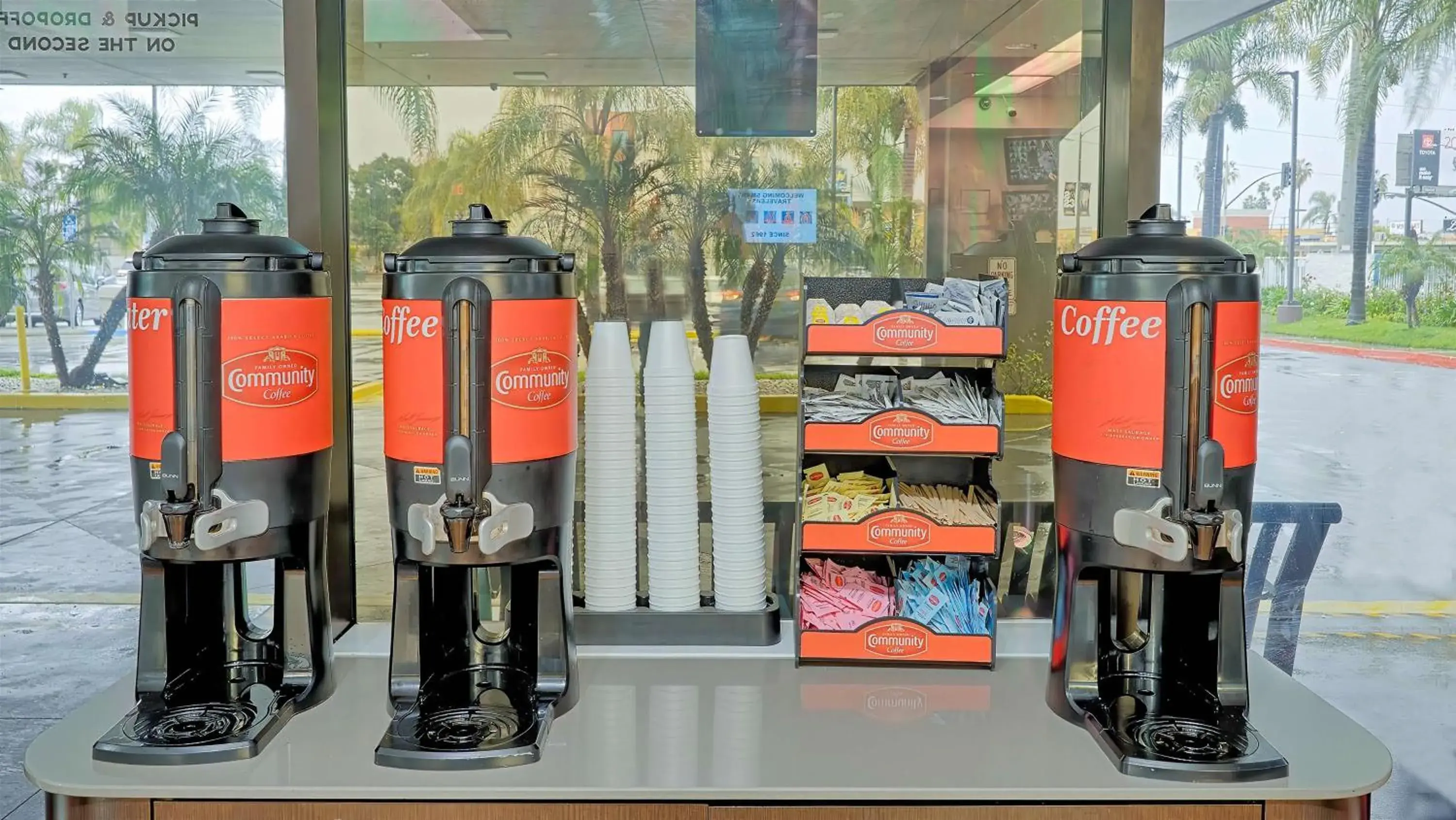 Restaurant/places to eat in Suites Los Angeles CA Los Angeles LAX Restaurant/places to eat in Suites Los Angeles CA Los Angeles LAX