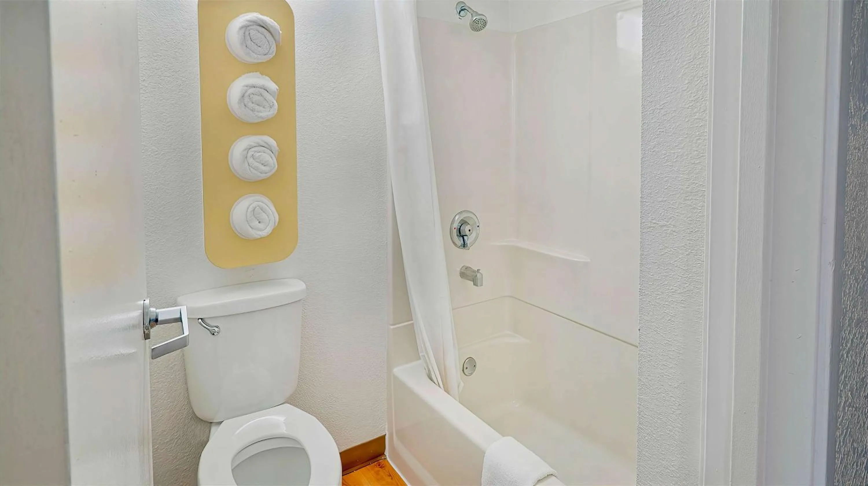 Bathroom in Suites Los Angeles CA Los Angeles LAX