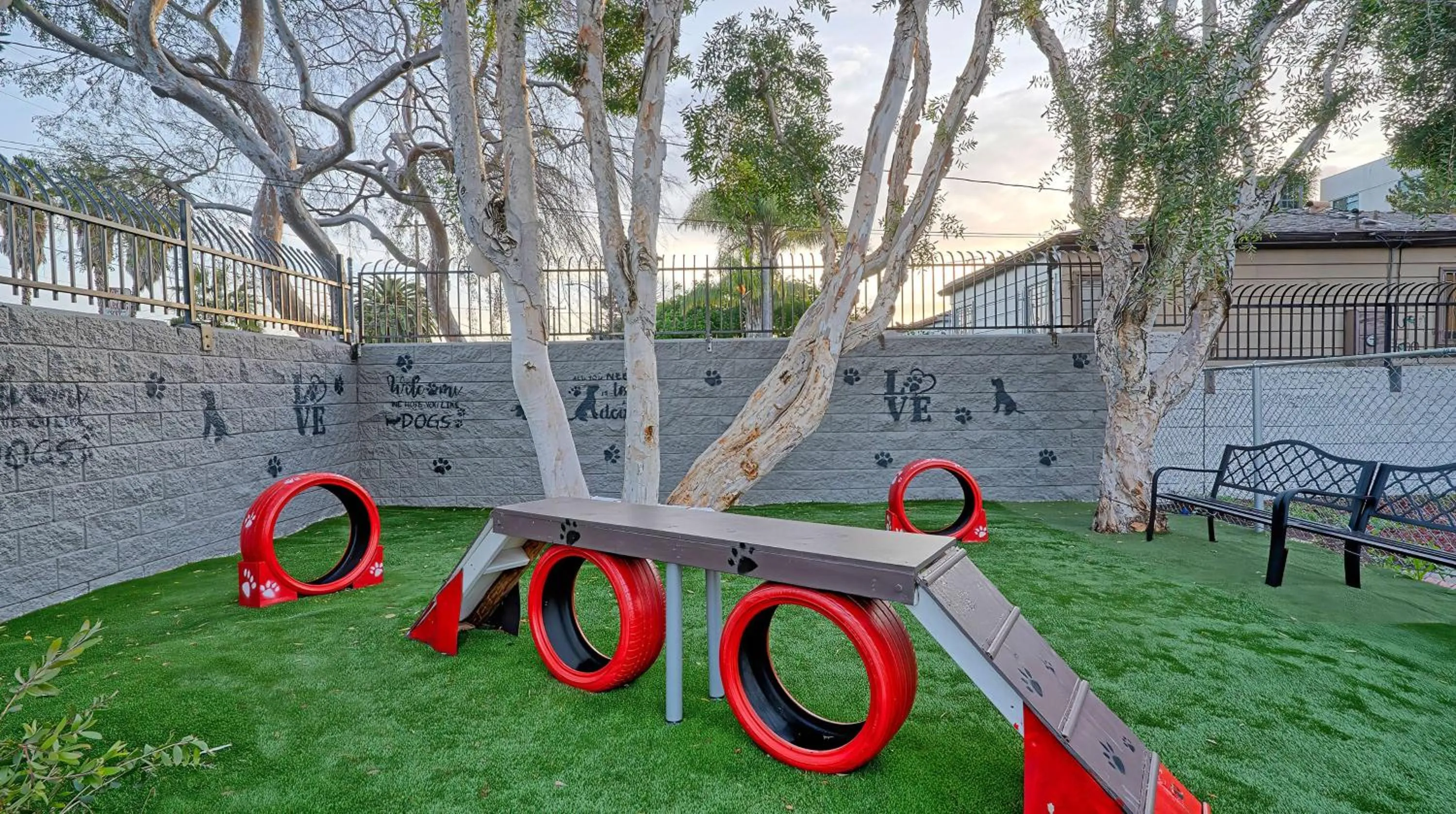 Property building in Suites Los Angeles CA Los Angeles LAX