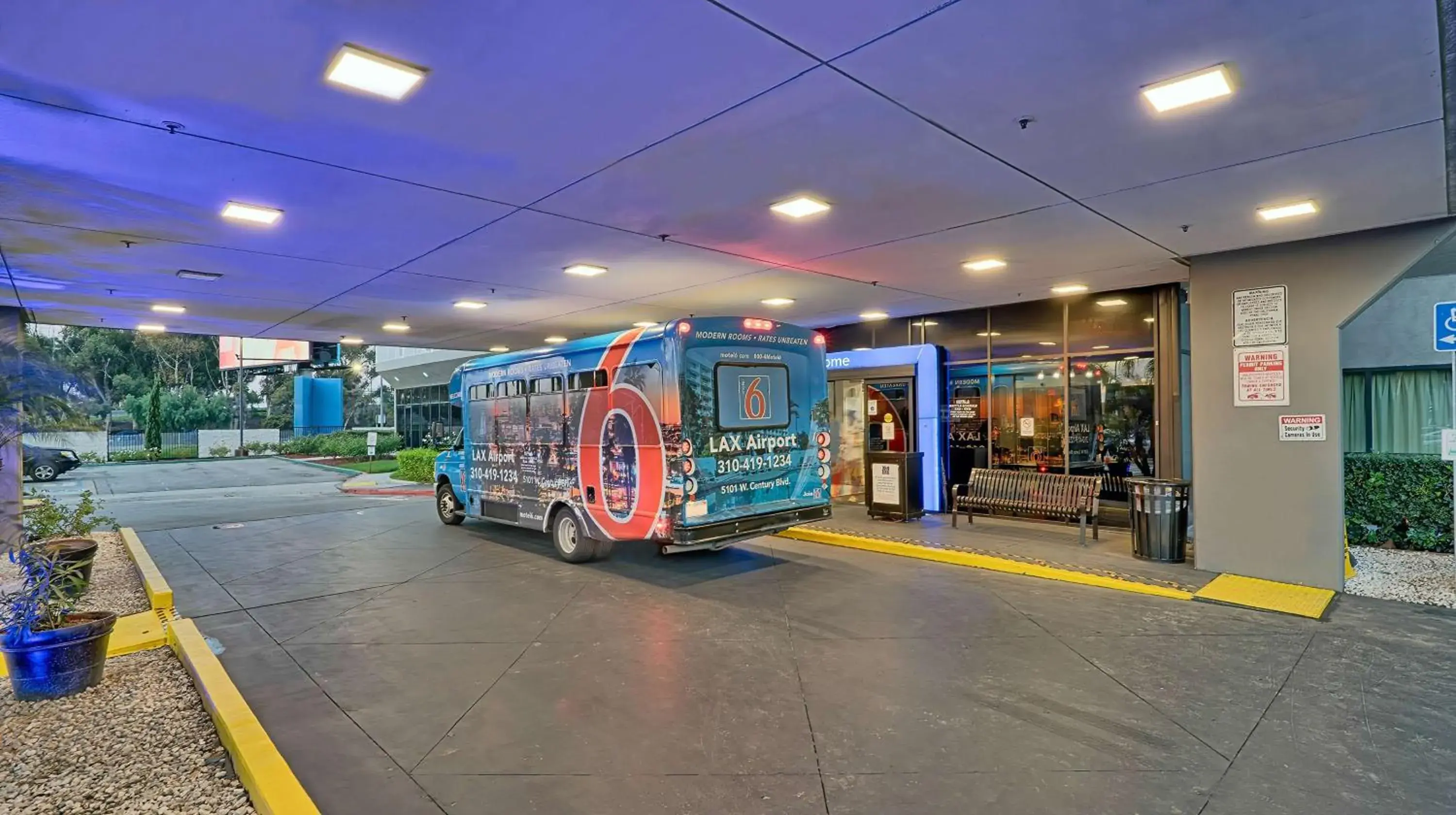 Property building in Suites Los Angeles CA Los Angeles LAX Property building in Suites Los Angeles CA Los Angeles LAX