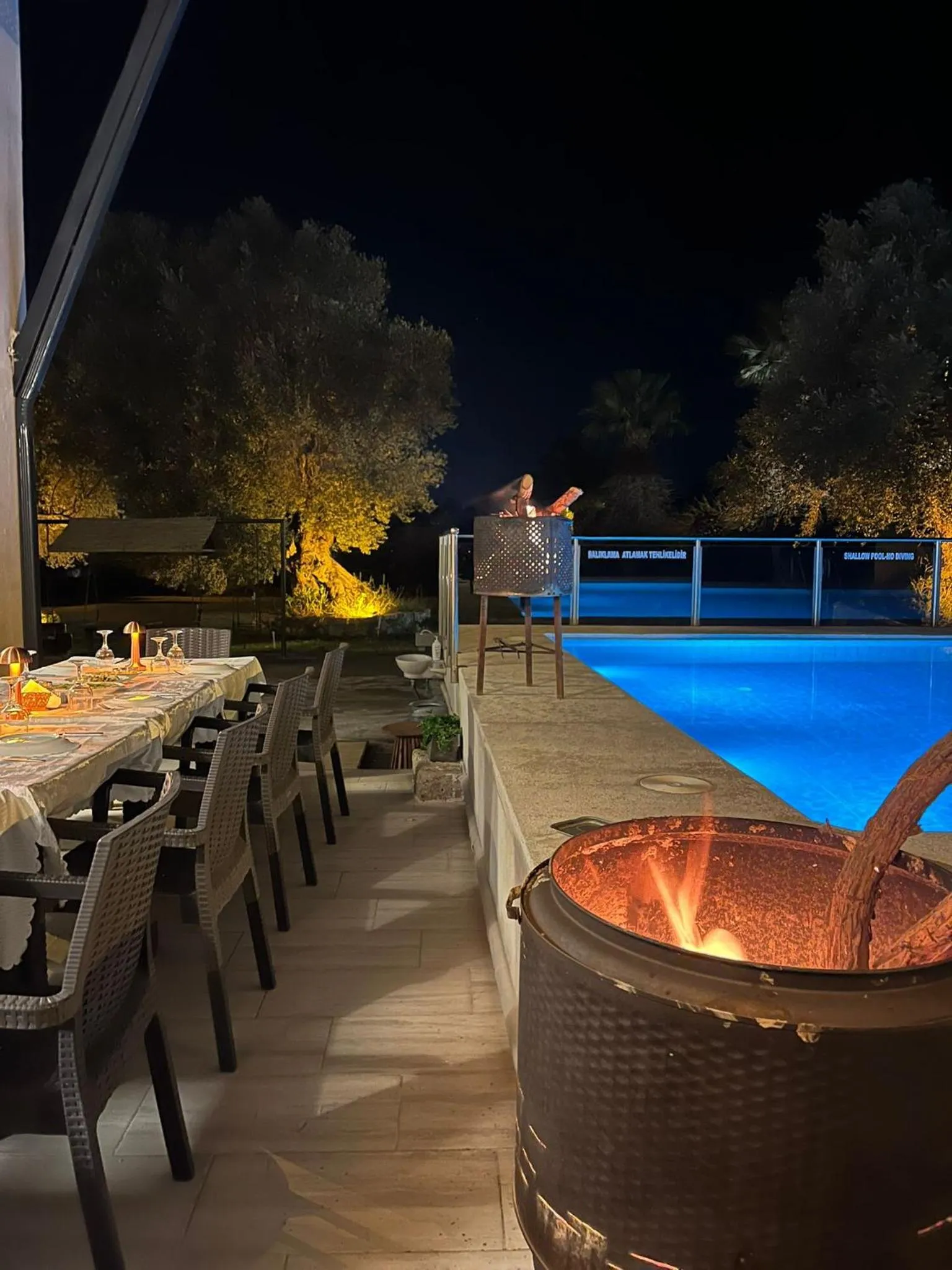 Restaurant/places to eat in İlçayto Rooms