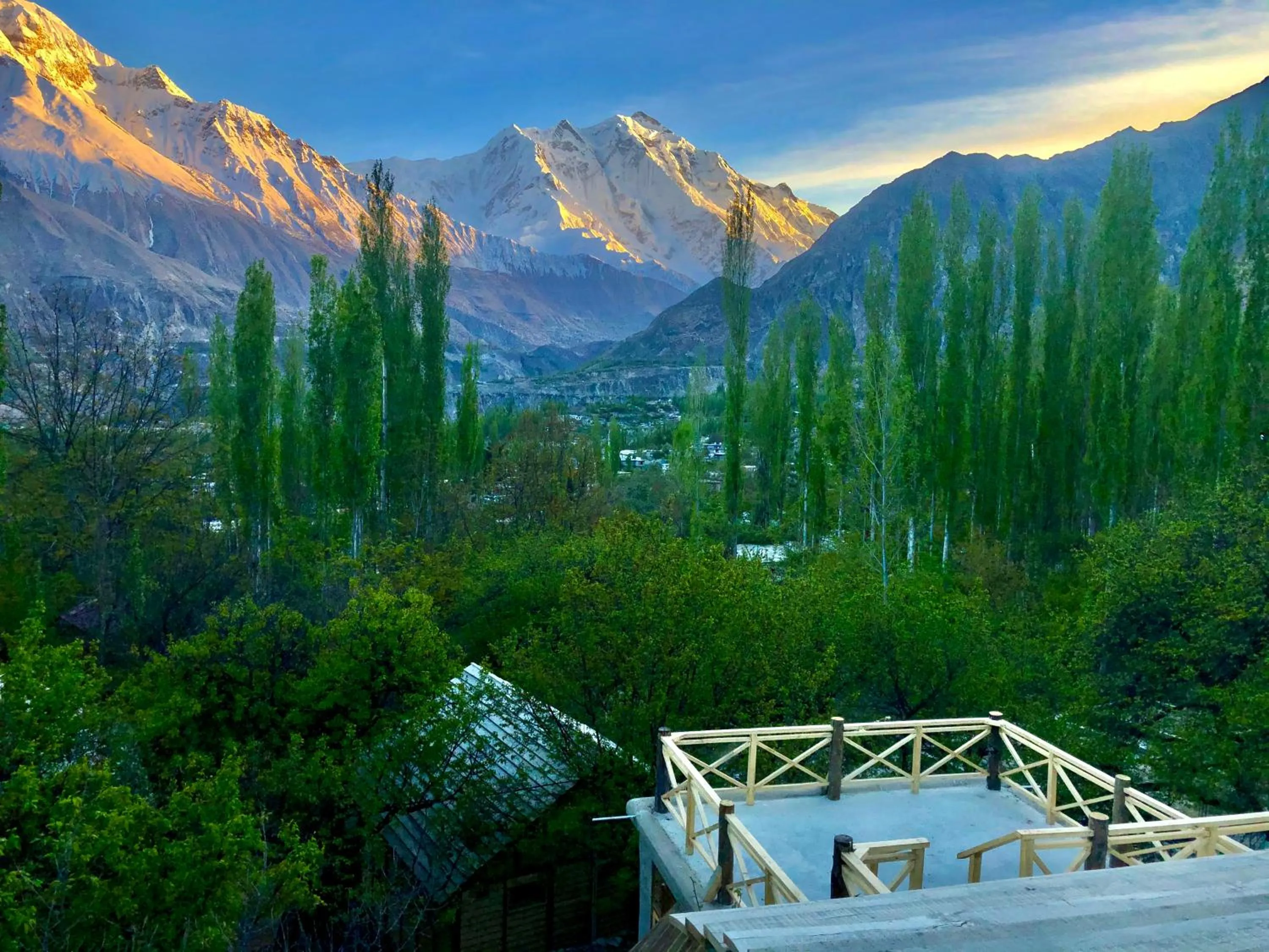 Balcony/Terrace in The 2 Magpies, Hunza