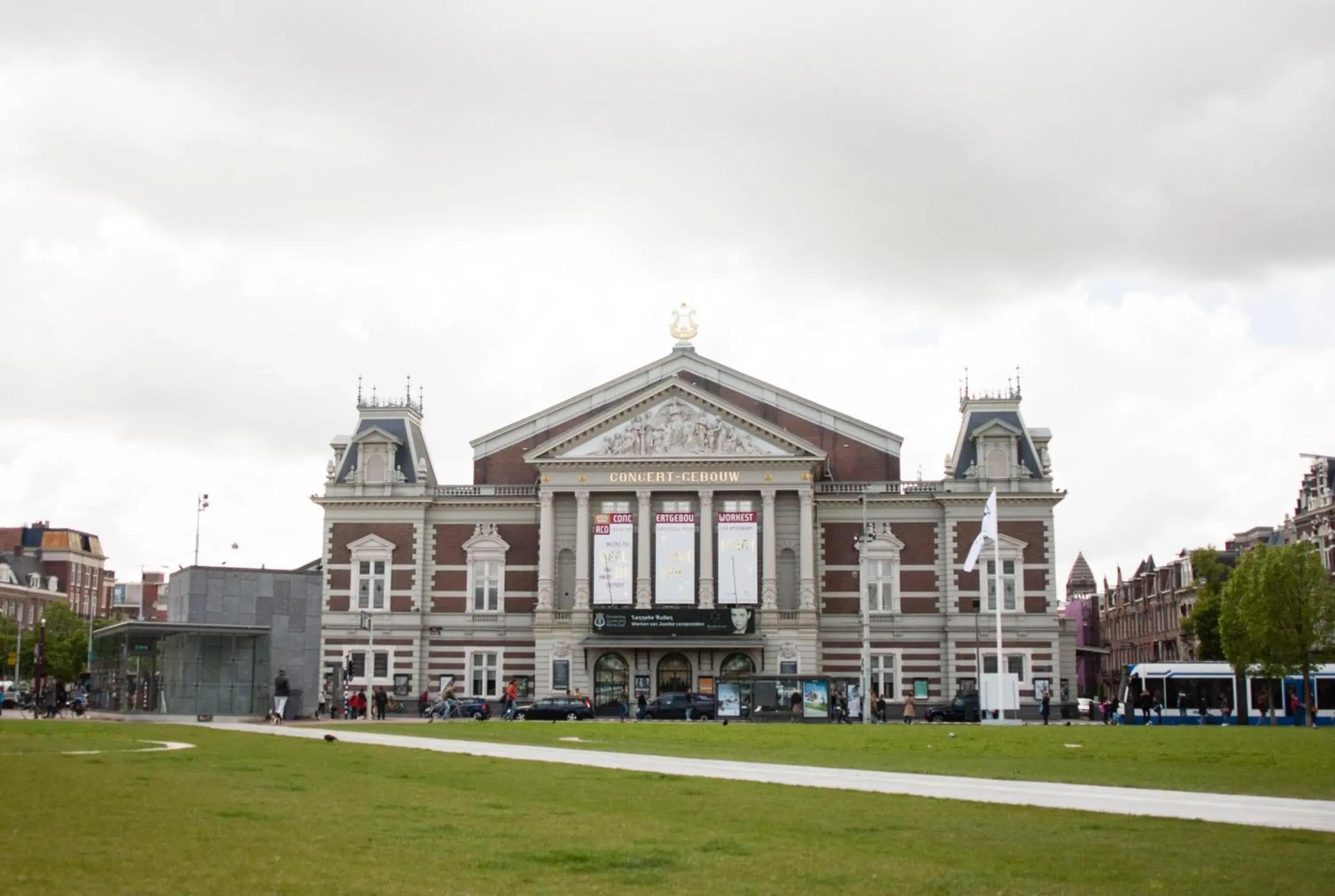 Area and facilities in Budget Trianon Hotel Area and facilities in Budget Trianon Hotel