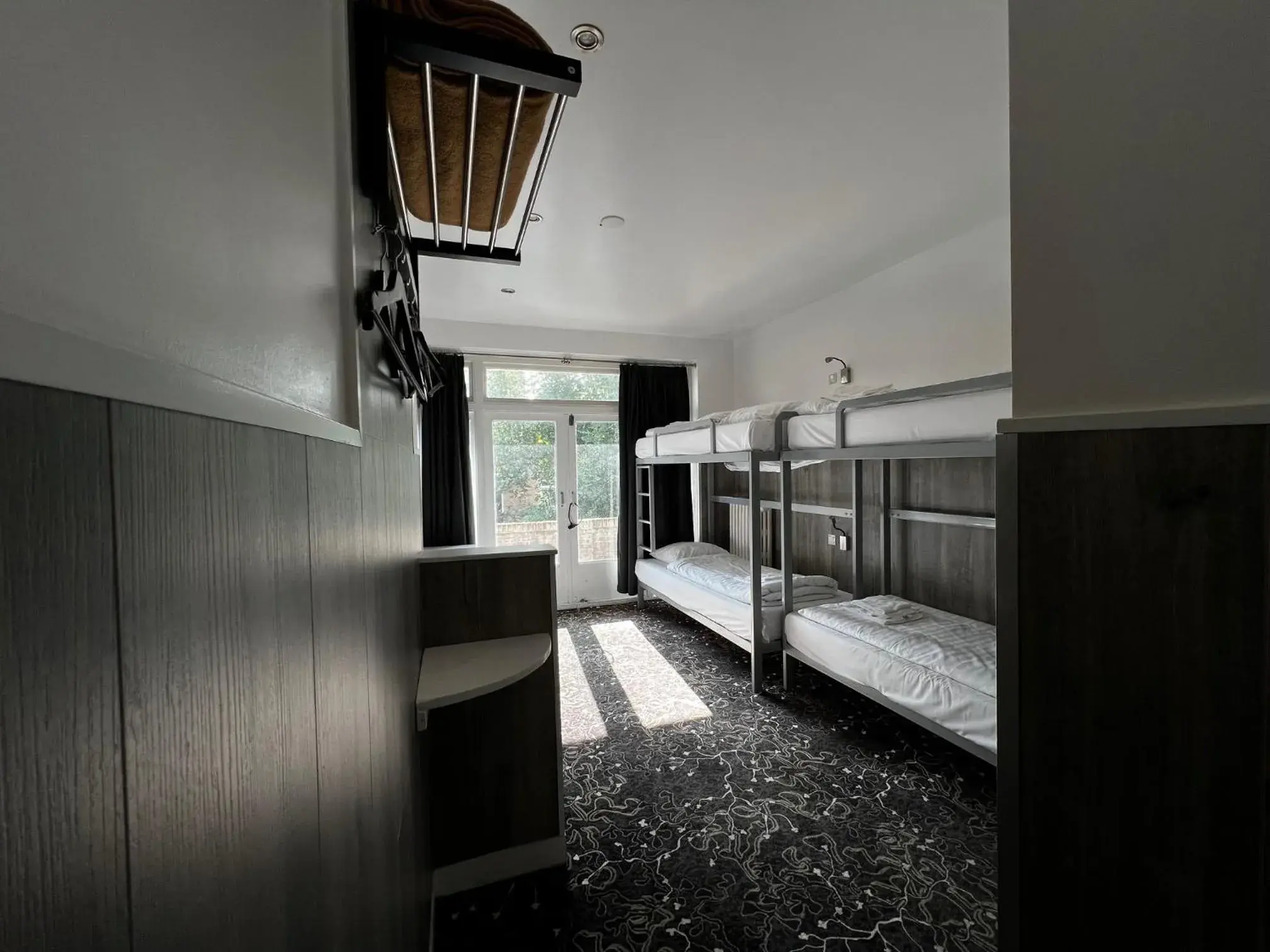 Dormitory Room (6 Adults) in Budget Trianon Hotel Dormitory Room (6 Adults) in Budget Trianon Hotel