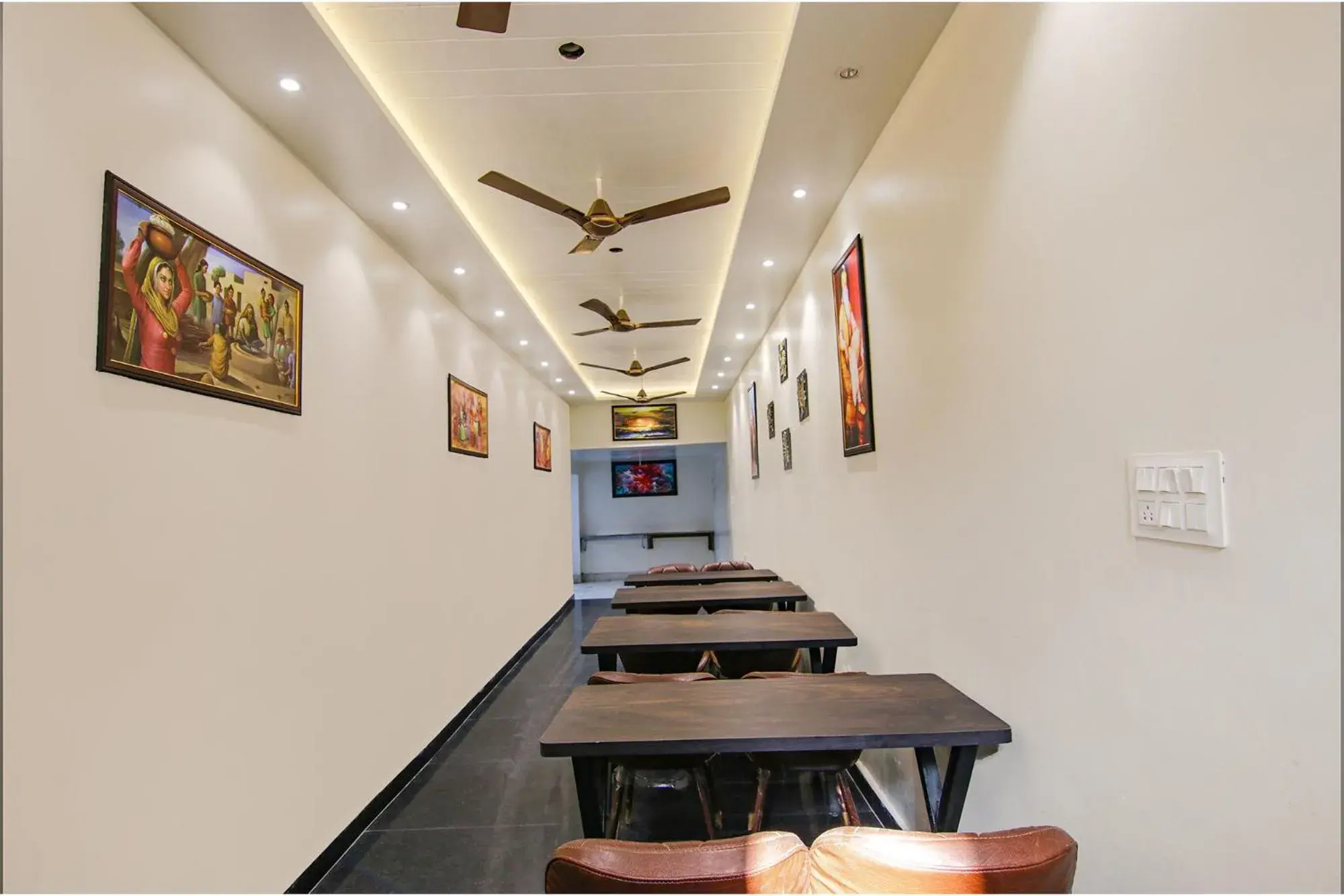 Restaurant/places to eat in FabHotel Punjab Pride - Near Golden temple Restaurant/places to eat in FabHotel Punjab Pride - Near Golden temple