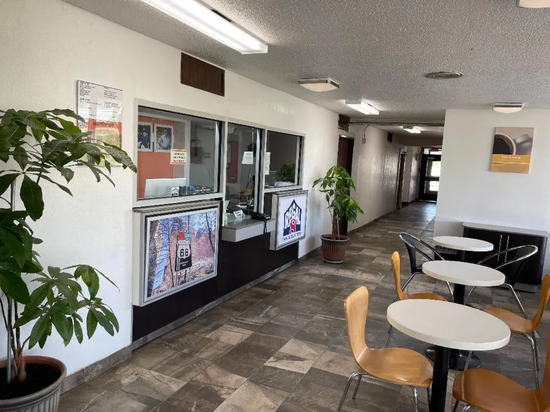Lobby or reception in Regal 8 Inn & Suites
