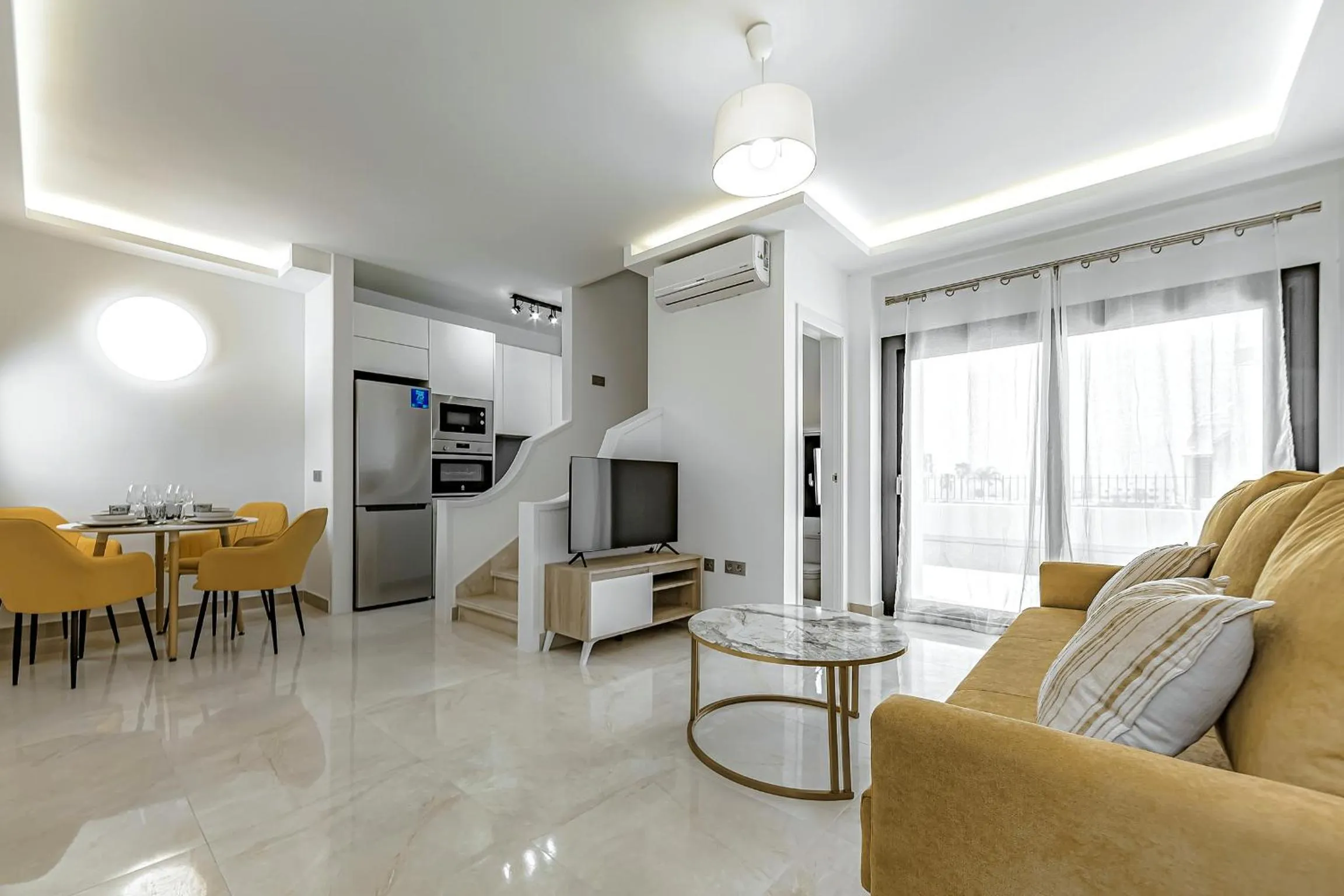 Communal lounge/ TV room in Checkin Ocean Tenerife