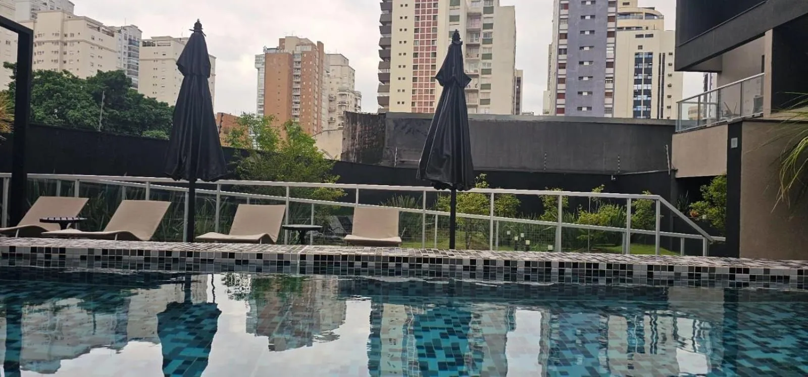 Swimming pool in Loft Completo com Cozinha - Quatá - Vila Olímpia
