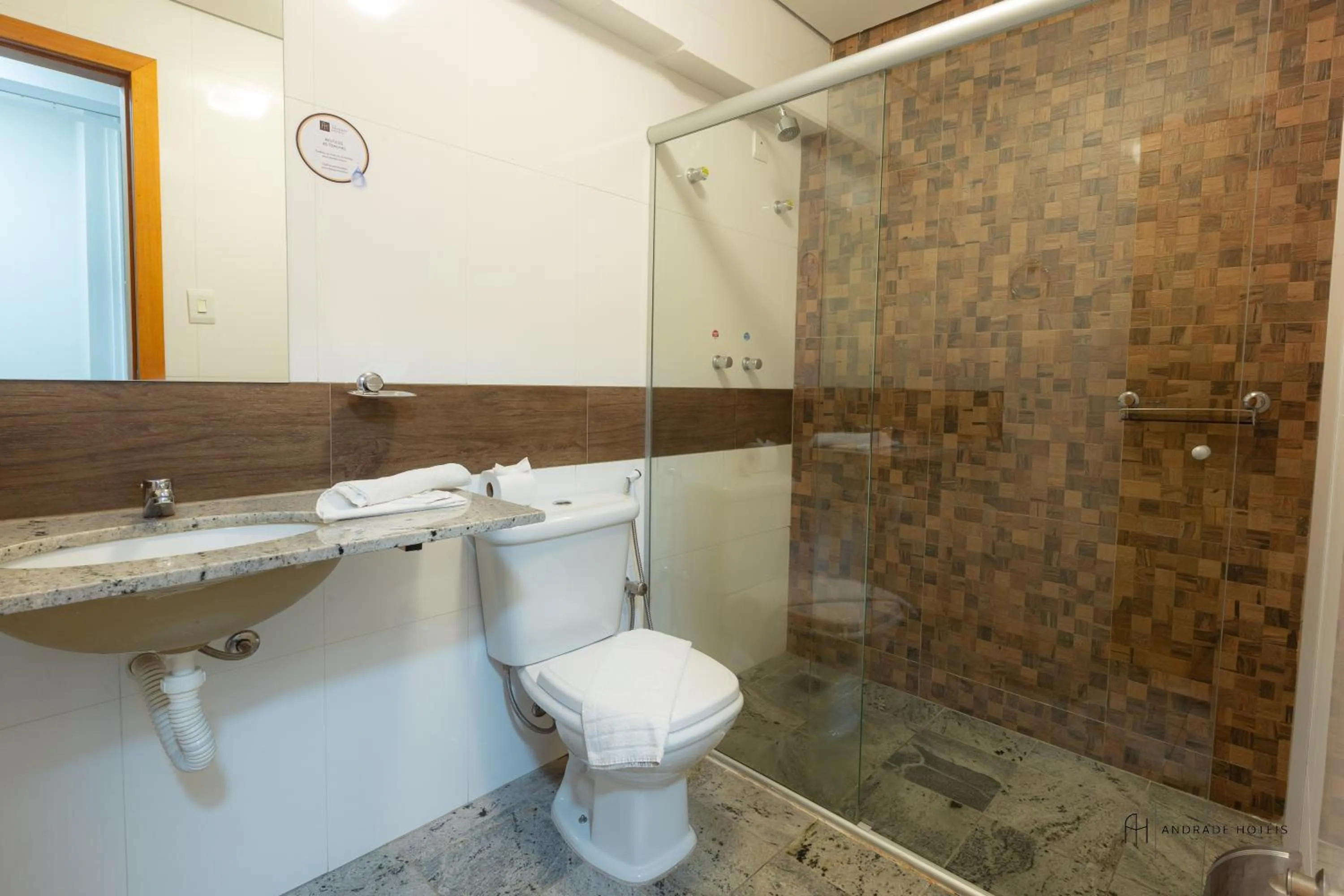 Toilet in Rede Andrade Pampulha