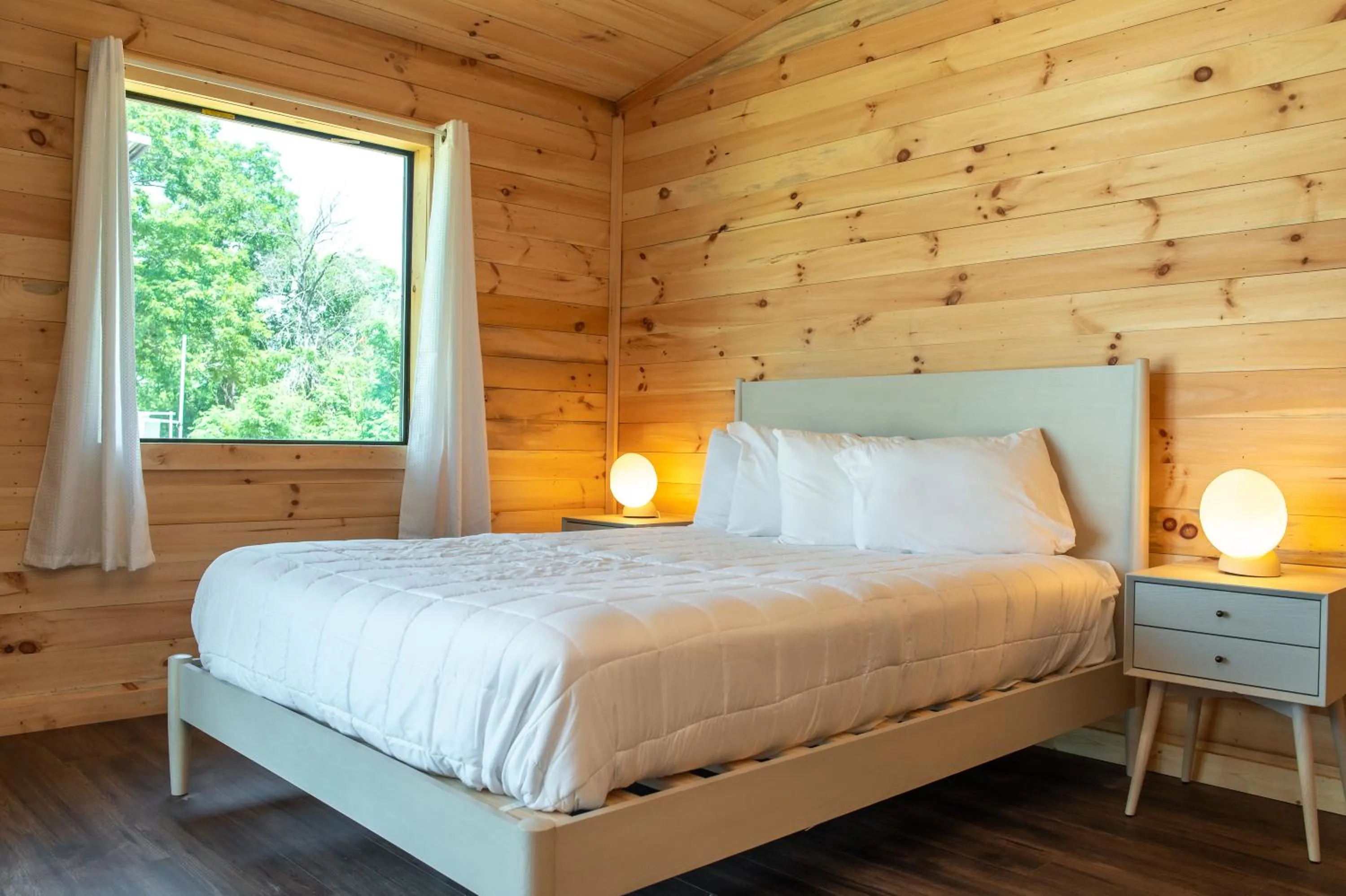 Bedroom, Bed in Camp Fimfo Waco