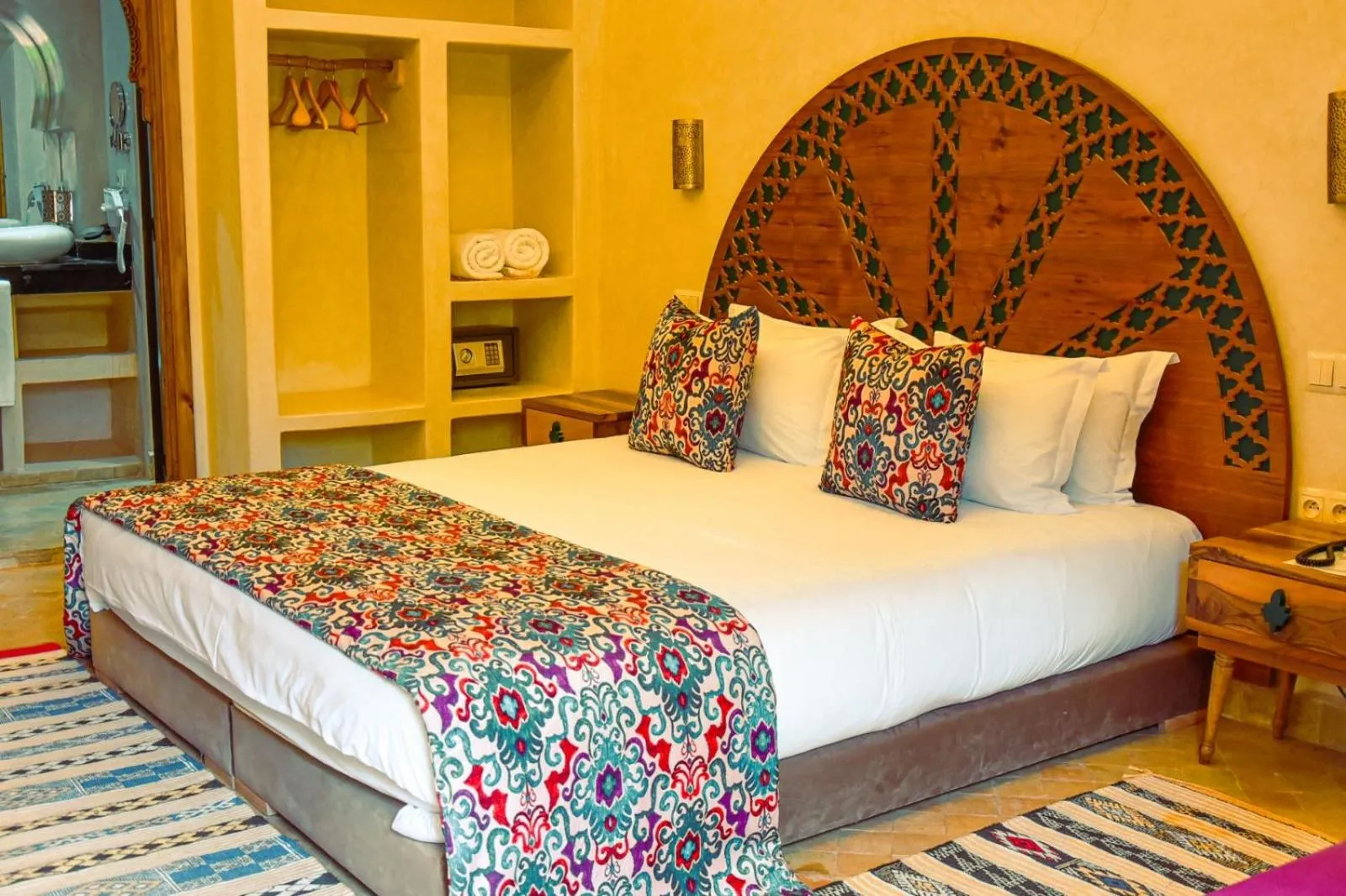 Photo of the whole room, Bed in Le Palais Averroes - Adults Only