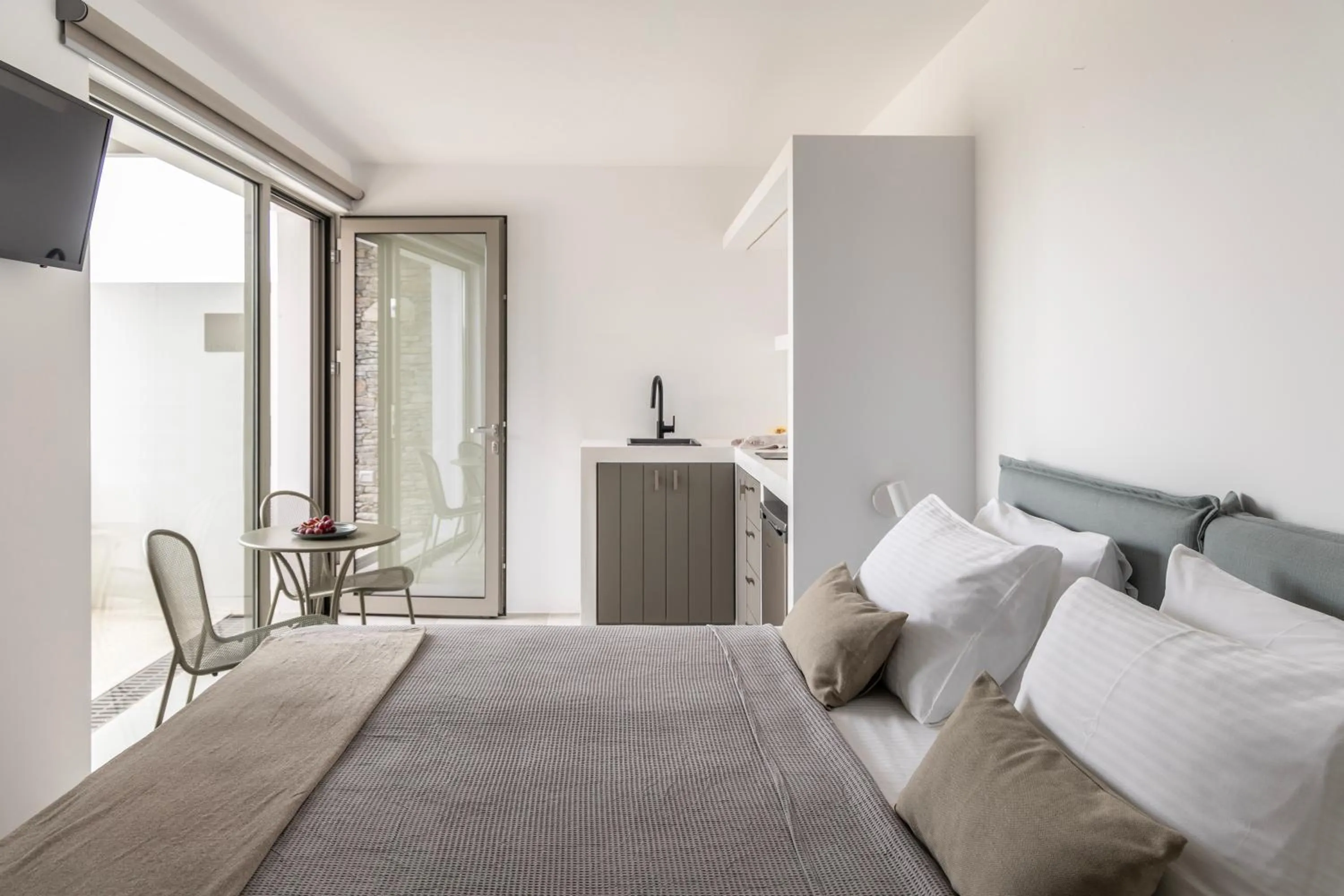 Bed in Korfi de Milo