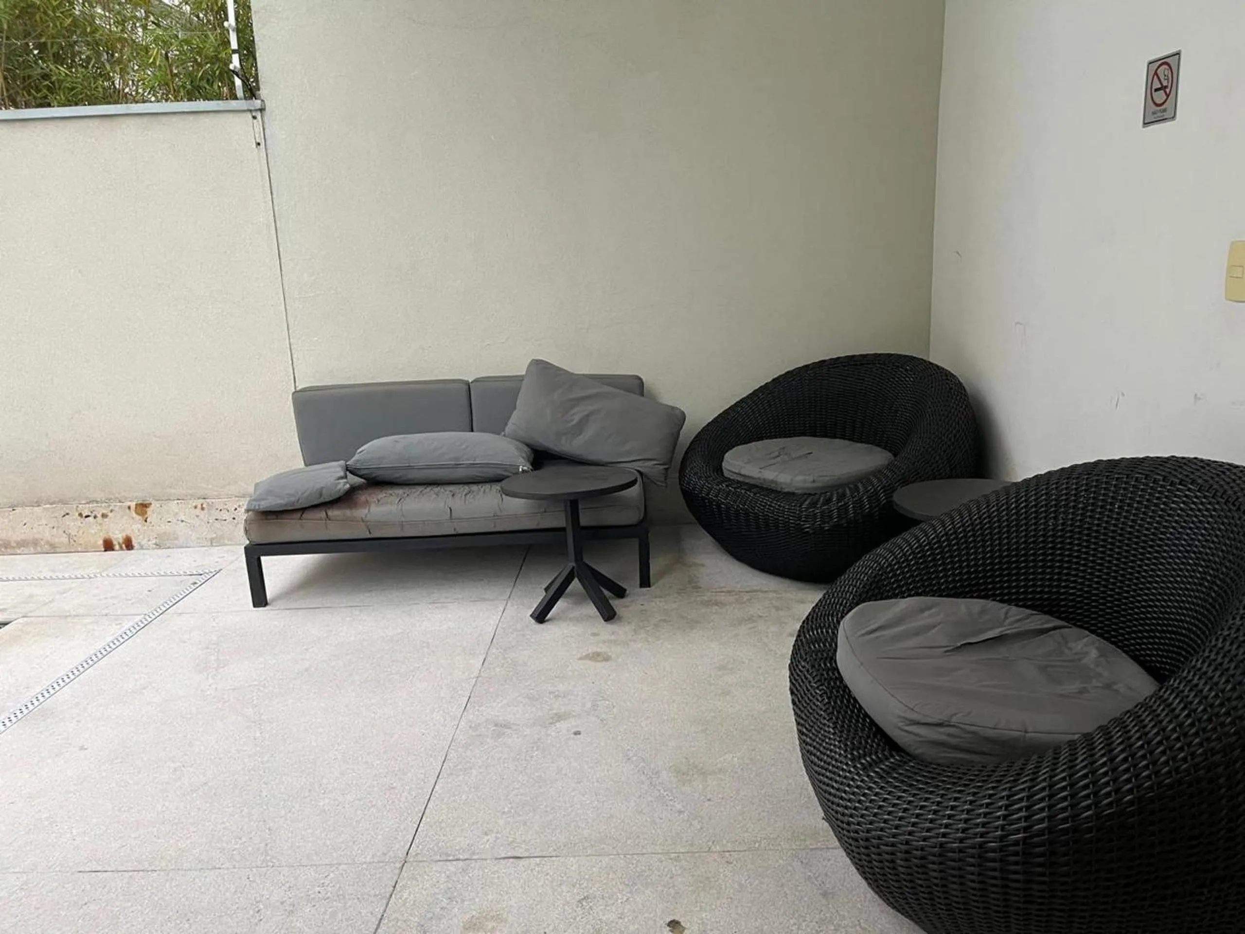 Pool view in Elegance Suítes Carvalho